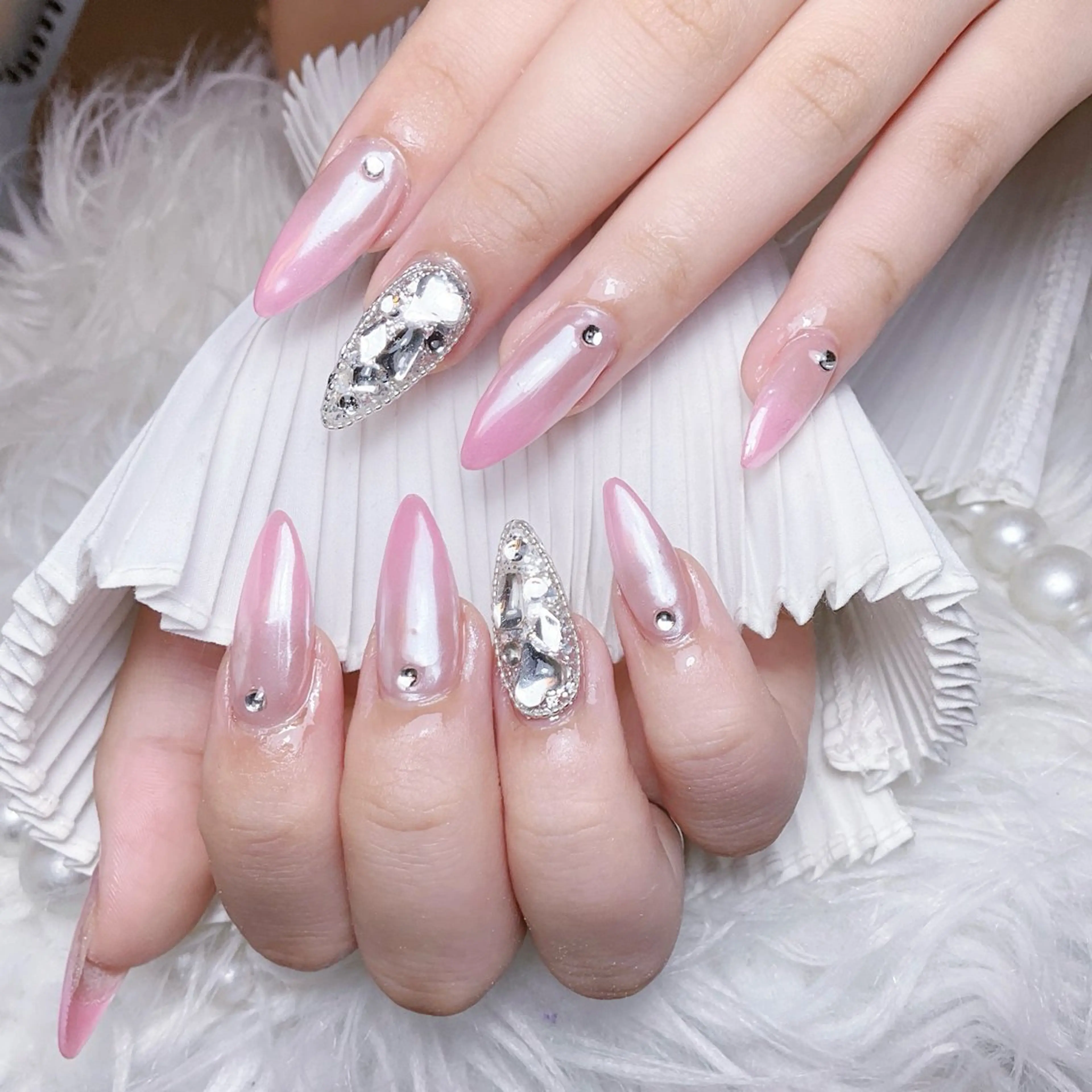 ネイル ハンドネイル 🍭Yun nail hyejin🌸のネイルデザイン