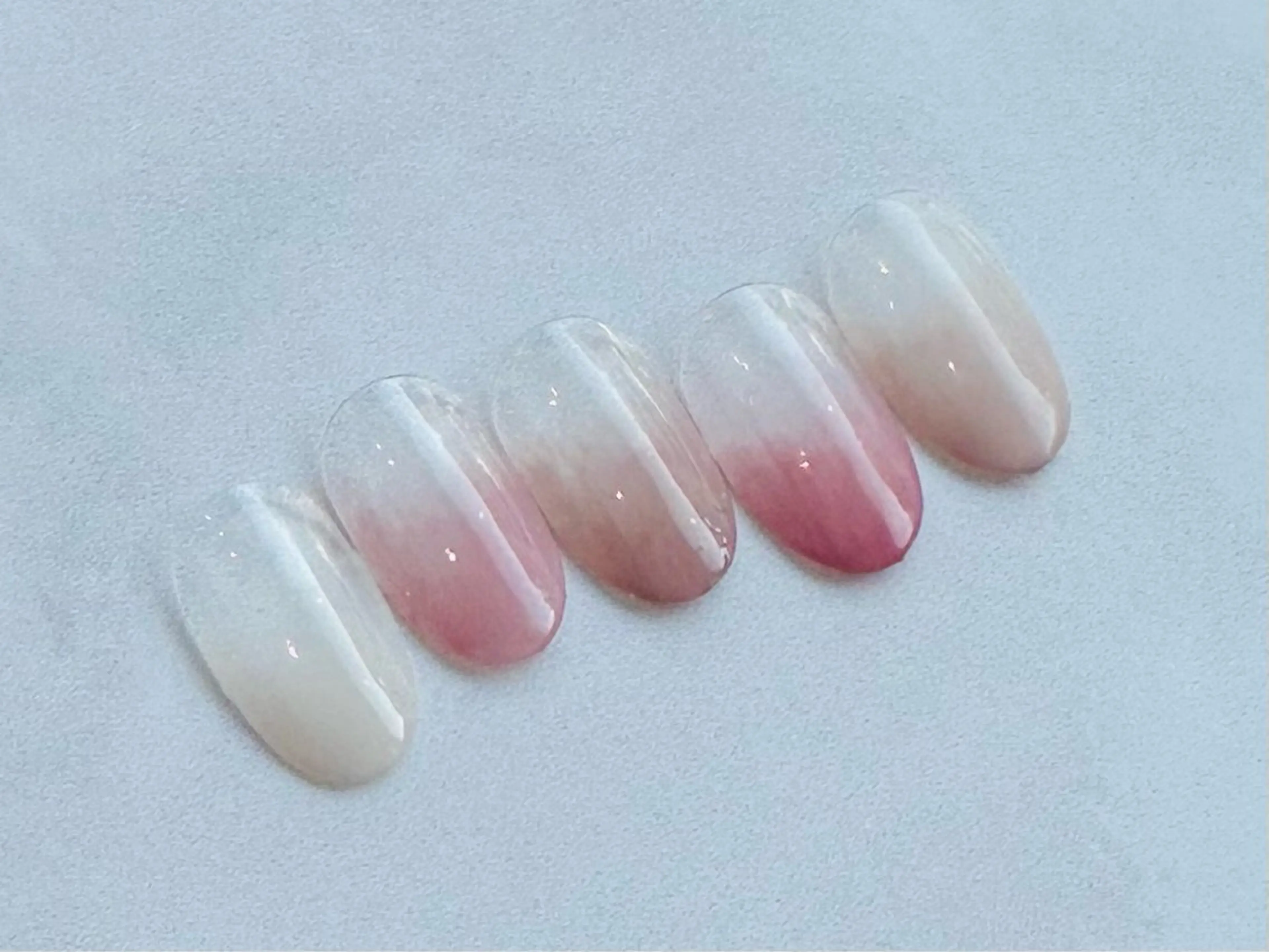 ネイル ジェルネイル グラデーション パラジェル 月、水、木限定 和泉樹理のネイルデザイン