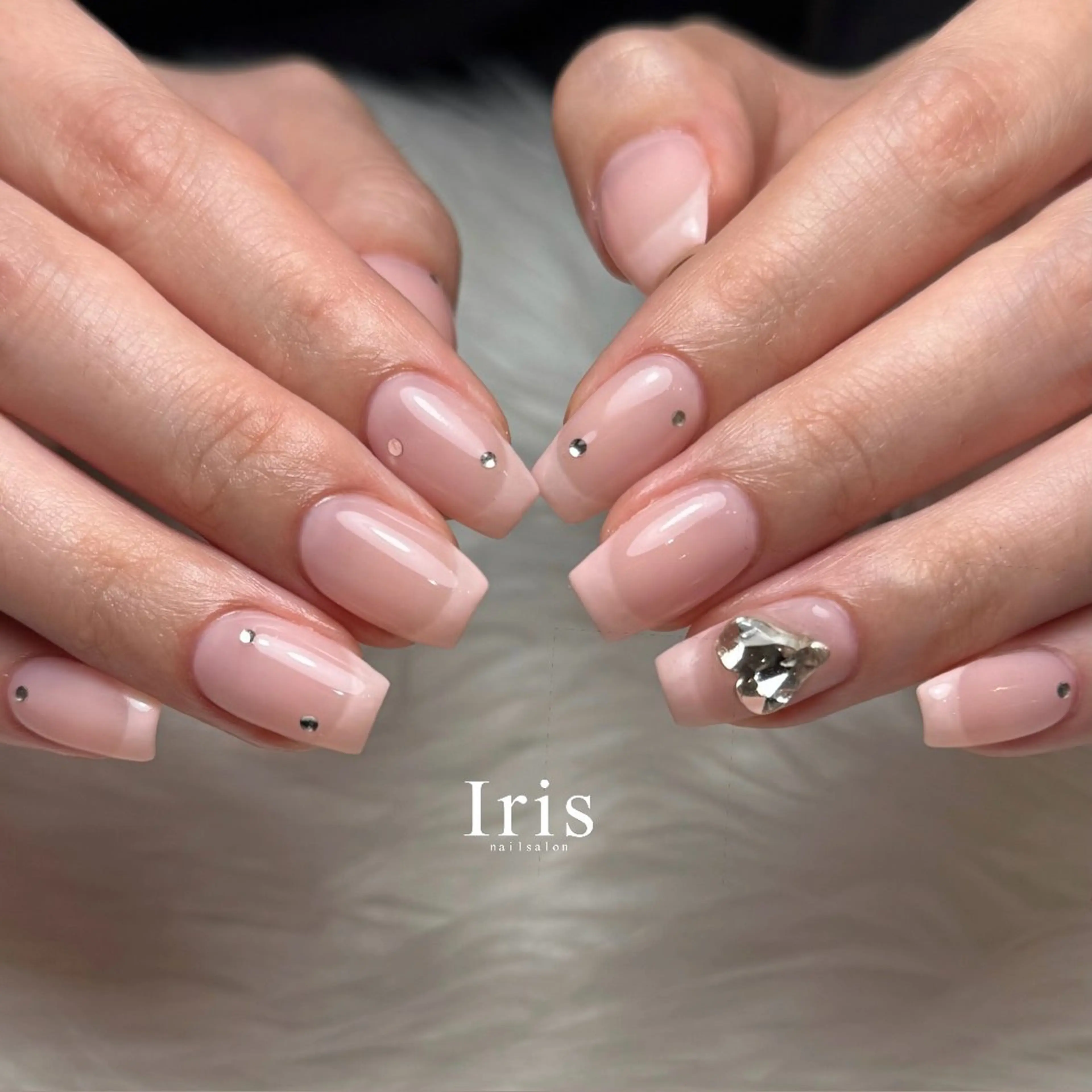 ネイル ハンドネイル Iris ayakaのネイルデザイン