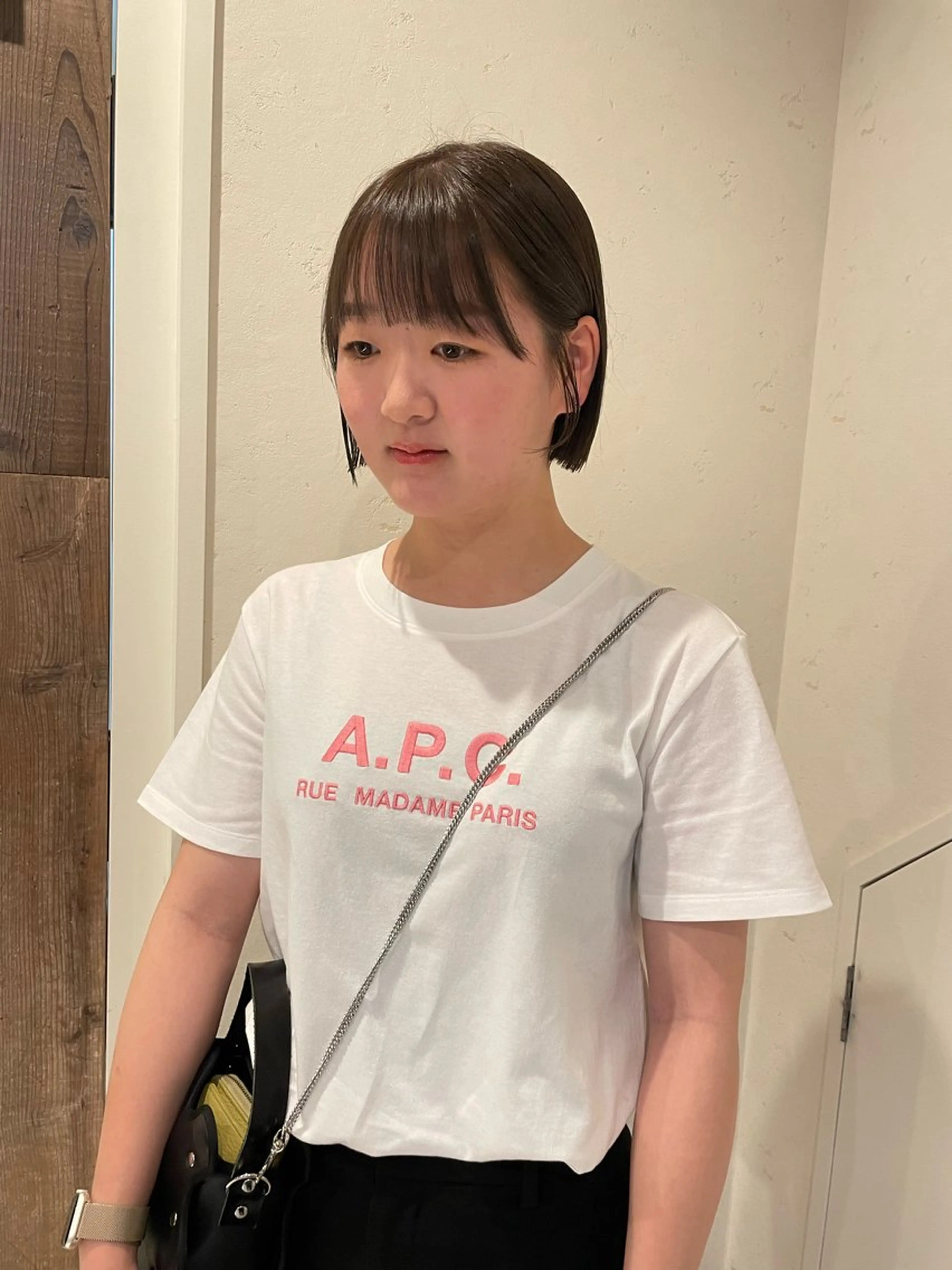 ショート カラー グレージュ オリーブグレージュ オリーブグレー ボブ カット ヘアカラー トリートメント 渋谷 留菜のヘアスタイル