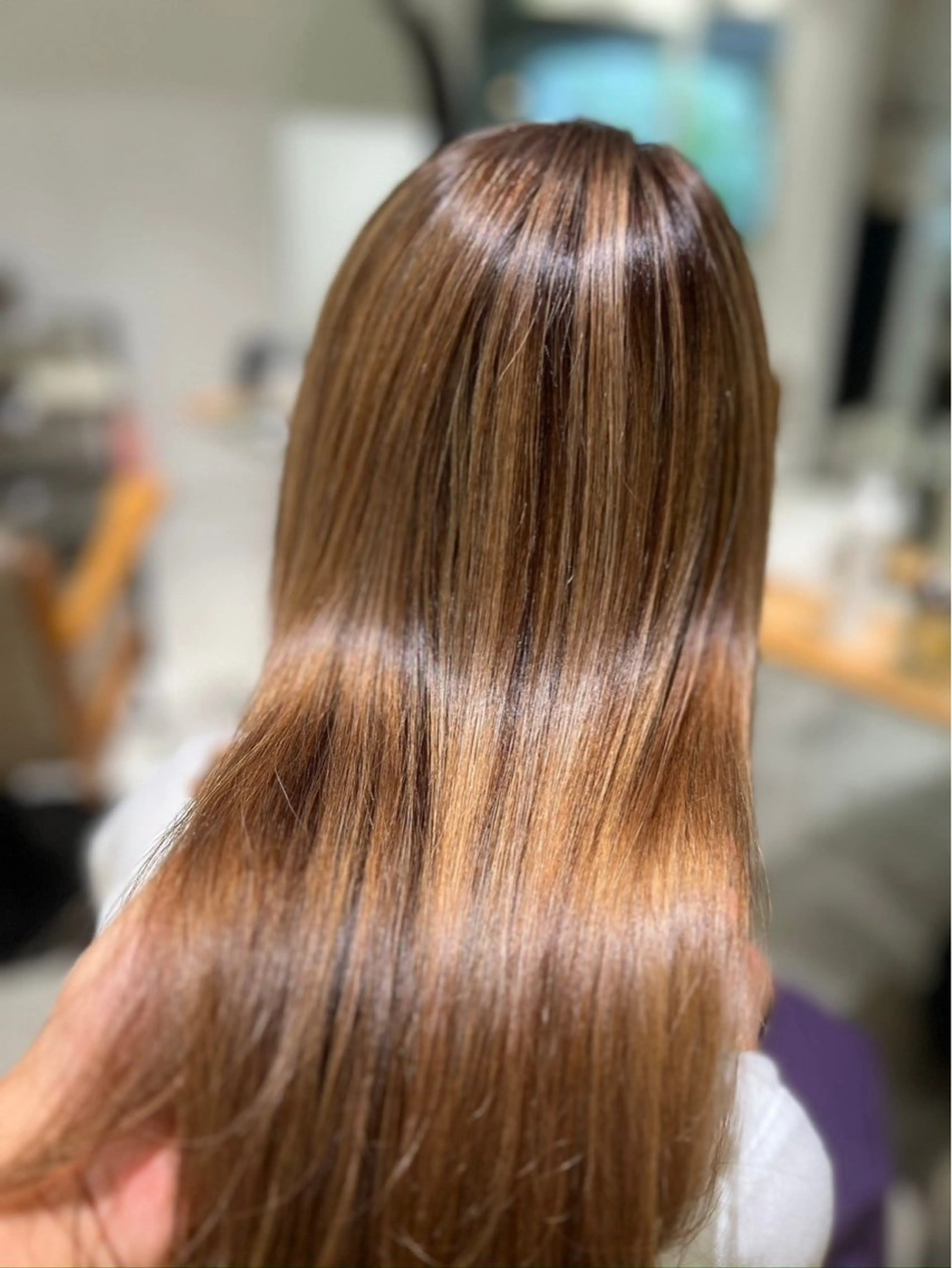 カラー UNBIRTHDAY Erenaのヘアスタイル