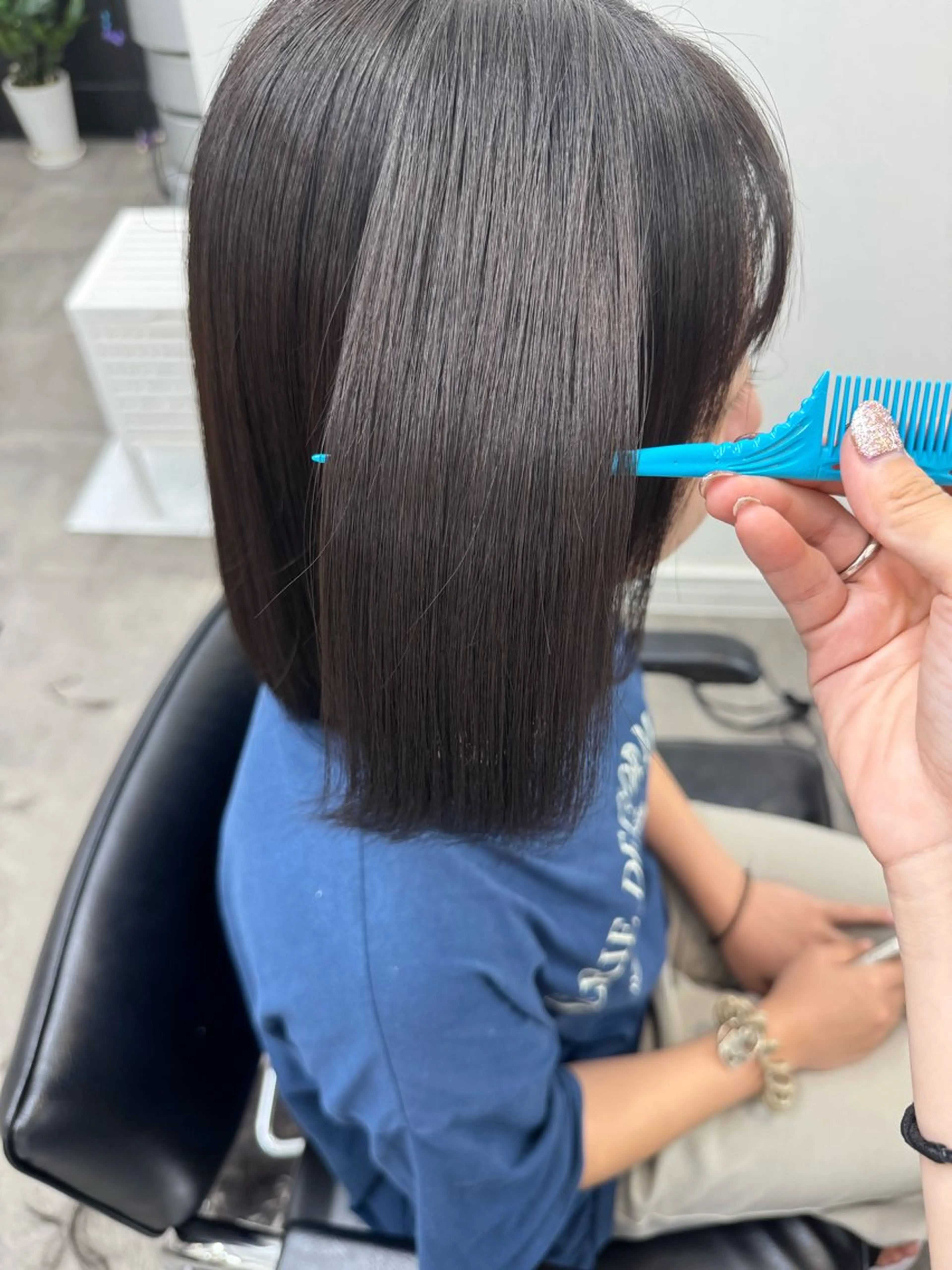 ショート カラー ブラウンカラー ダークブラウン ヘアカラー トリートメント 近藤 愛理のヘアスタイル