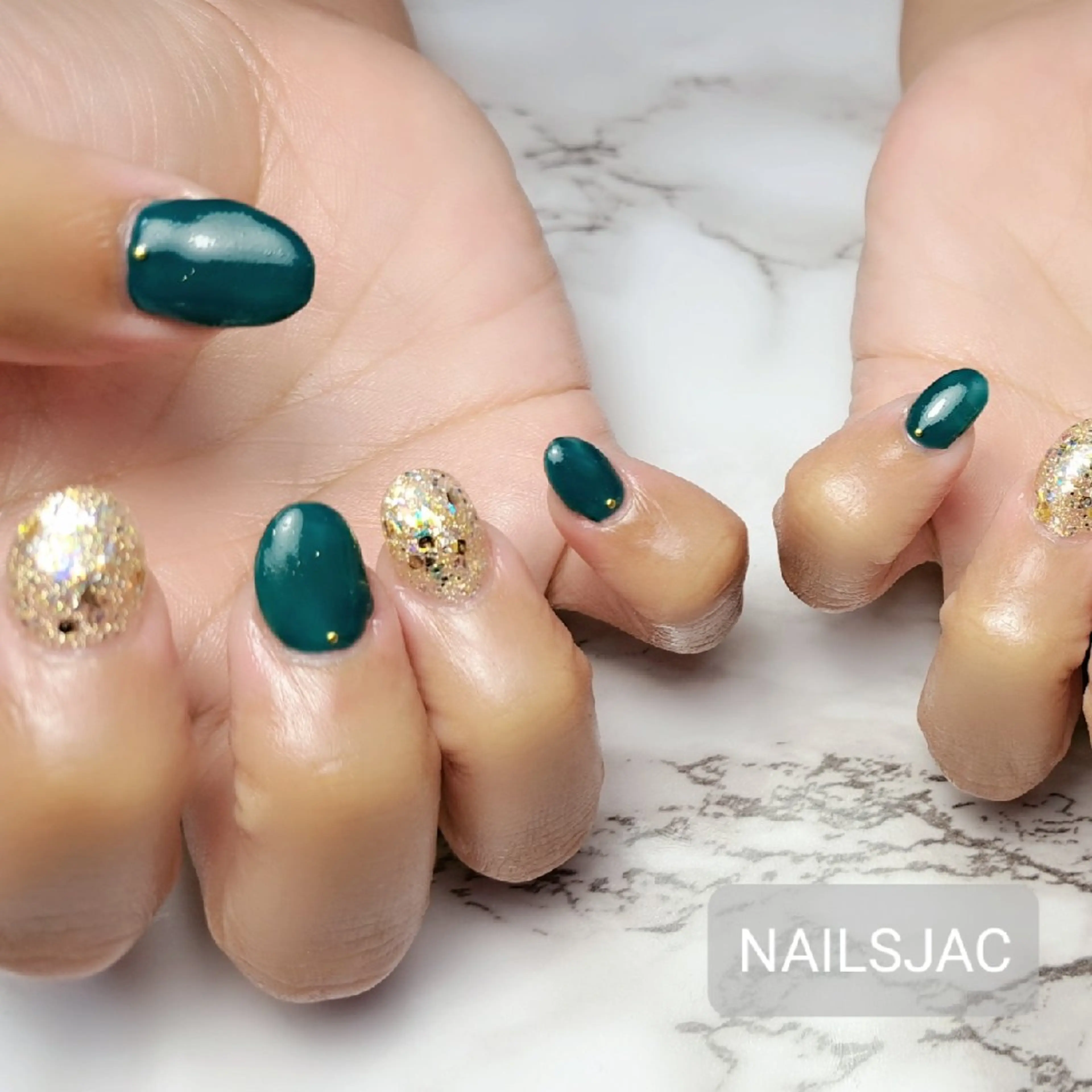 深爪矯正 1回コース(透明仕上げ)の写真