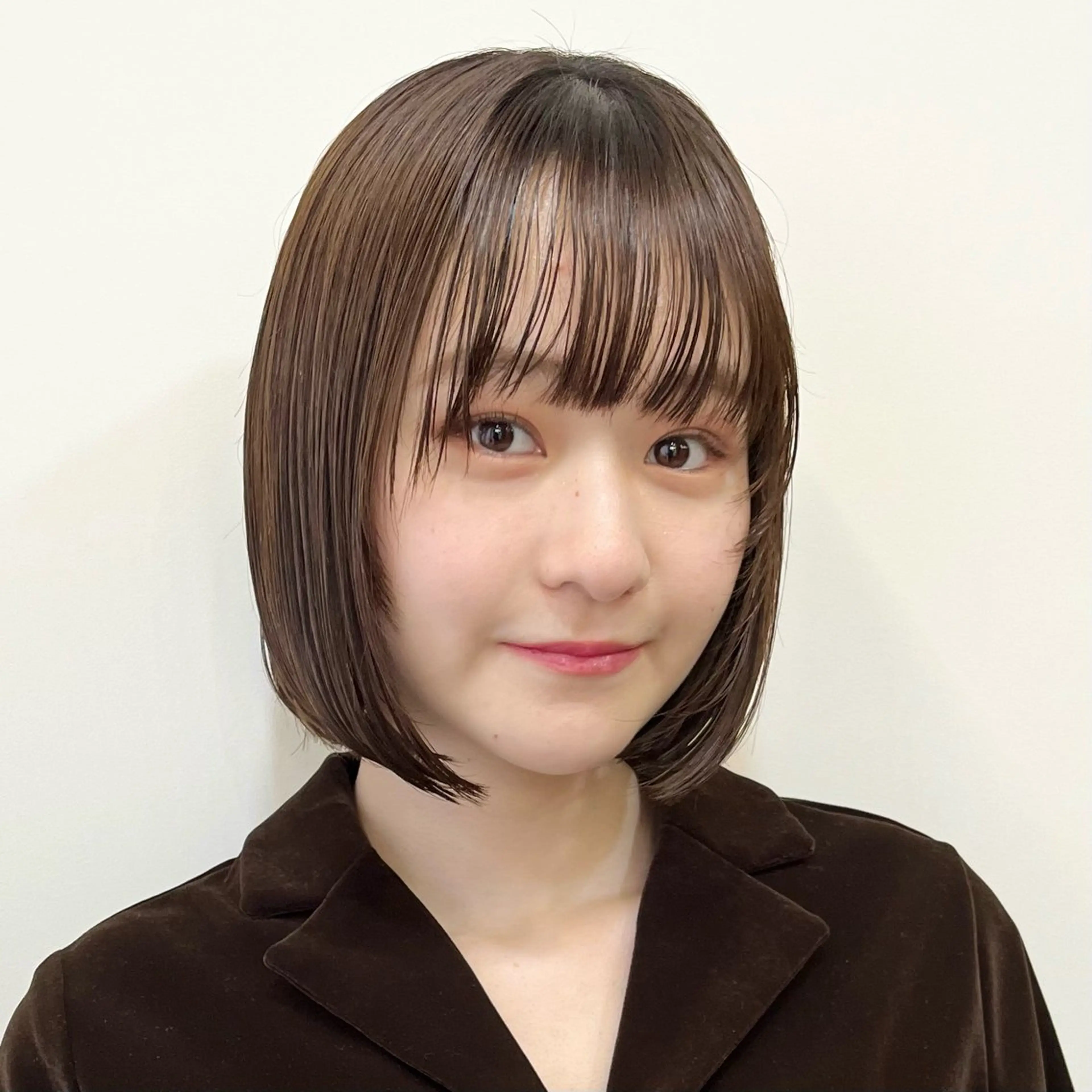 ミディアム カット 縮毛矯正 パーマ特化美容師 mikuのヘアスタイル