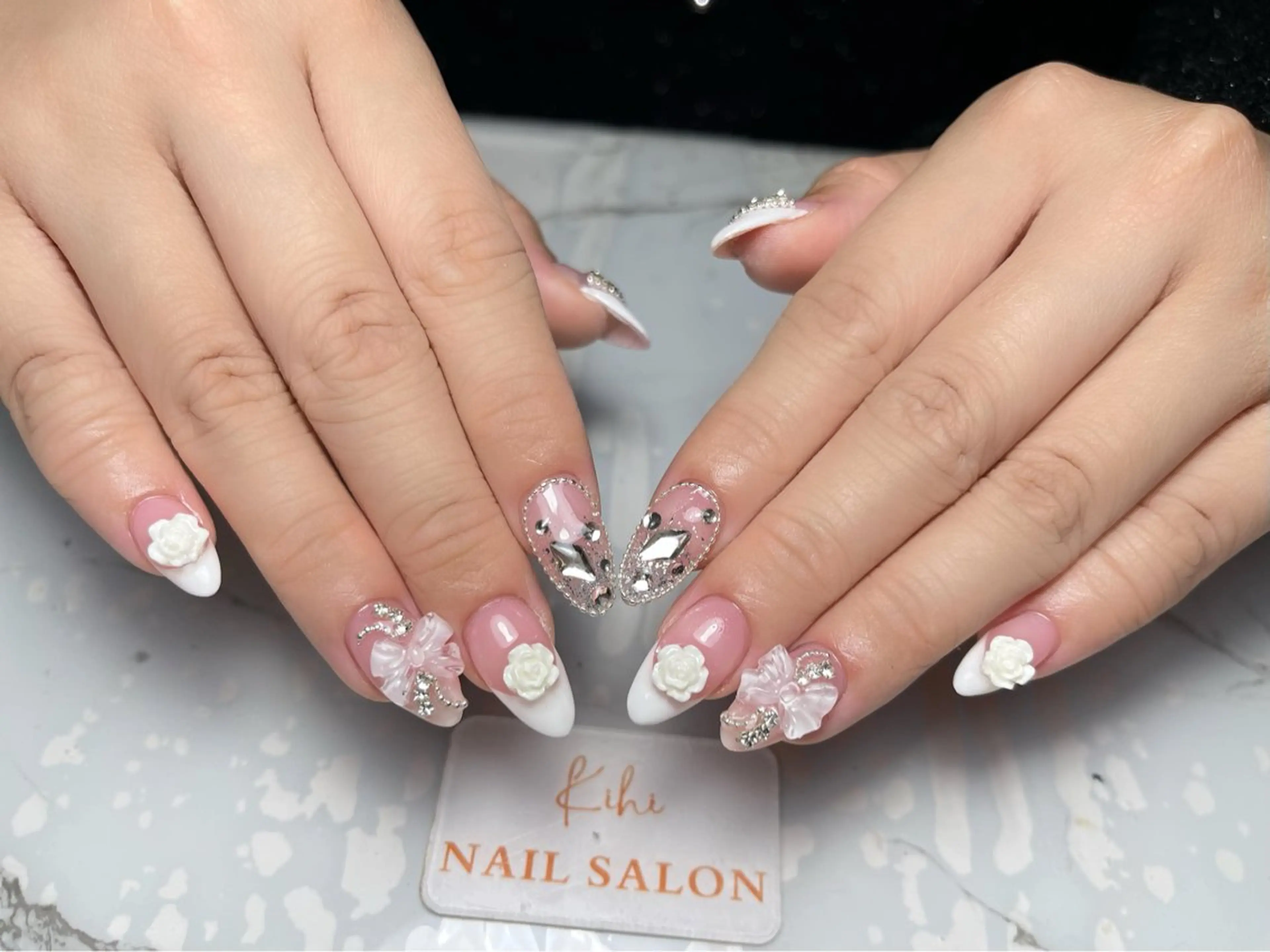 ネイル アートネイル フレンチネイル ジェルネイル グラデーション 韓国ネイル ハンドネイル ハンドケア さくら💮💮 【オフ無料】のネイルデザイン