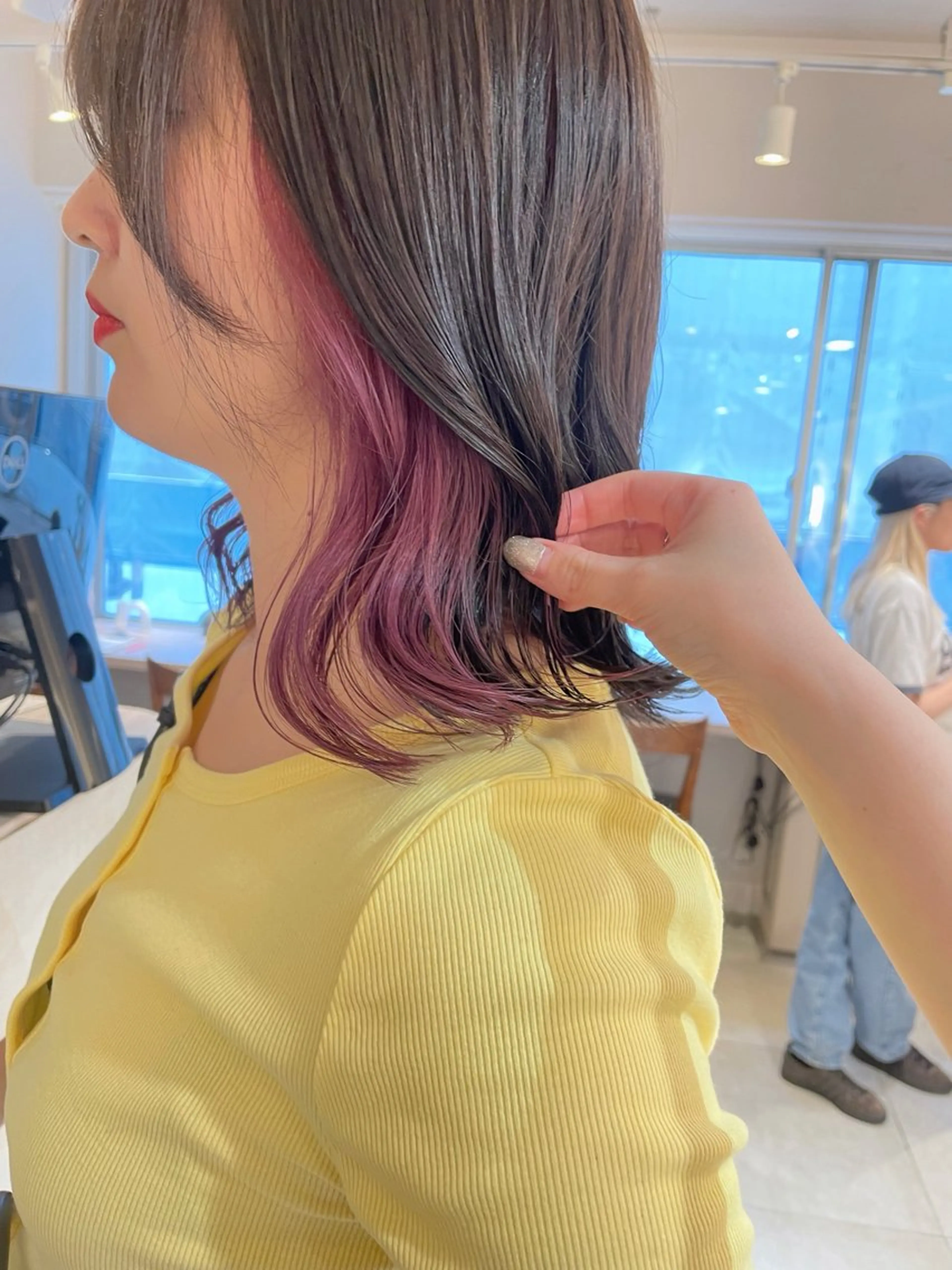 ミディアム カラー グレージュ ラベンダーカラー ピンクカラー ピンクラベンダー 切りっぱなしボブ ソノキユウカのヘアスタイル