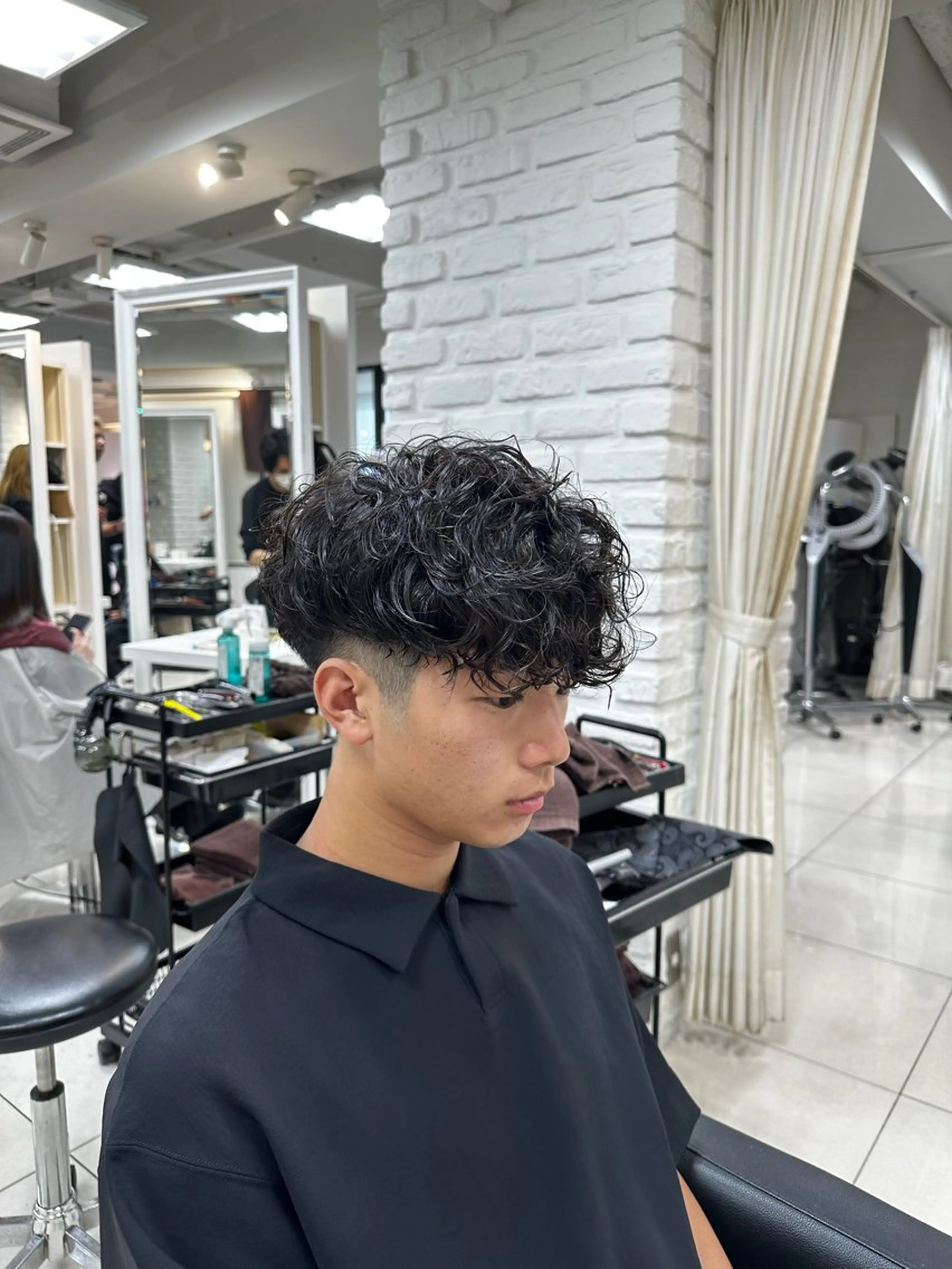 ショート パーマ メンズ スペインカール カット パーマ トリートメント フェザーパーマ職人 🪶ryosukeのヘアスタイル