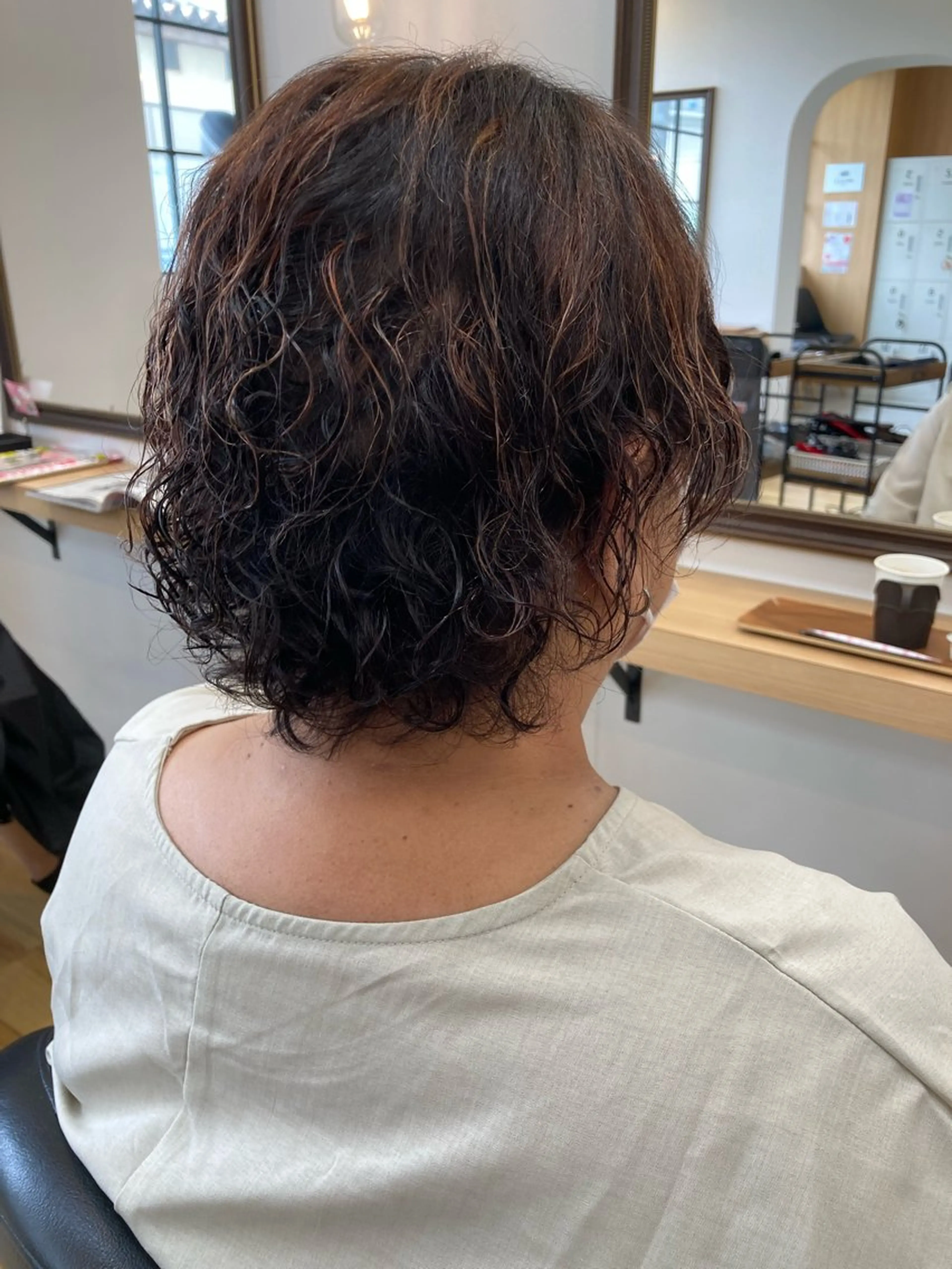 ショート パーマ くせ毛 エアウェーブ 大野 まゆのヘアスタイル