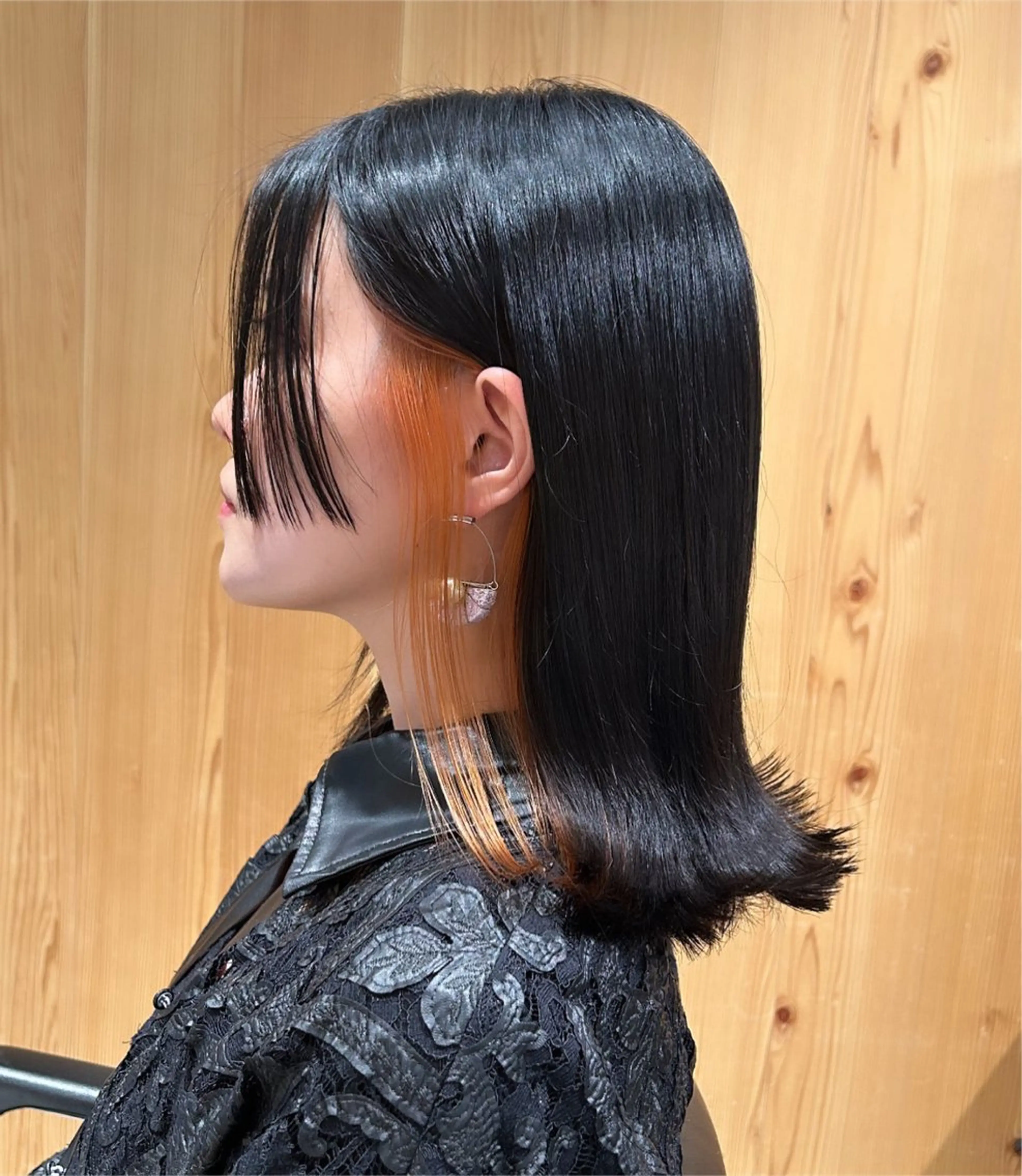 ミディアム カラー イヤリングカラー オレンジ カット ヘアカラー スキバサミを使わない カット🌼唯🌼のヘアスタイル