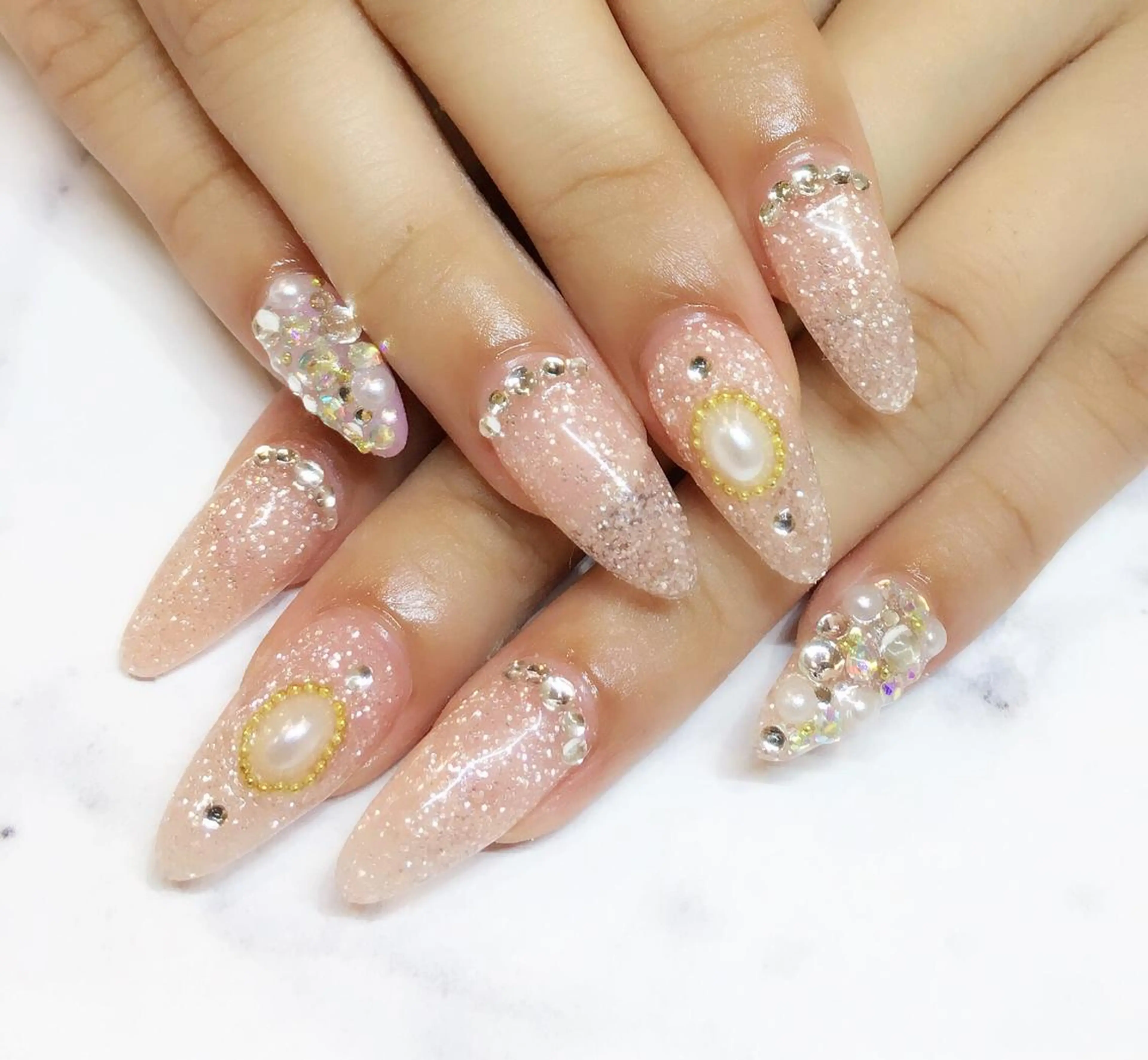 ネイル ラメ(グリッター) ラメグラデーション スカルプネイル ストーンネイル nail salon Soeurのネイルデザイン