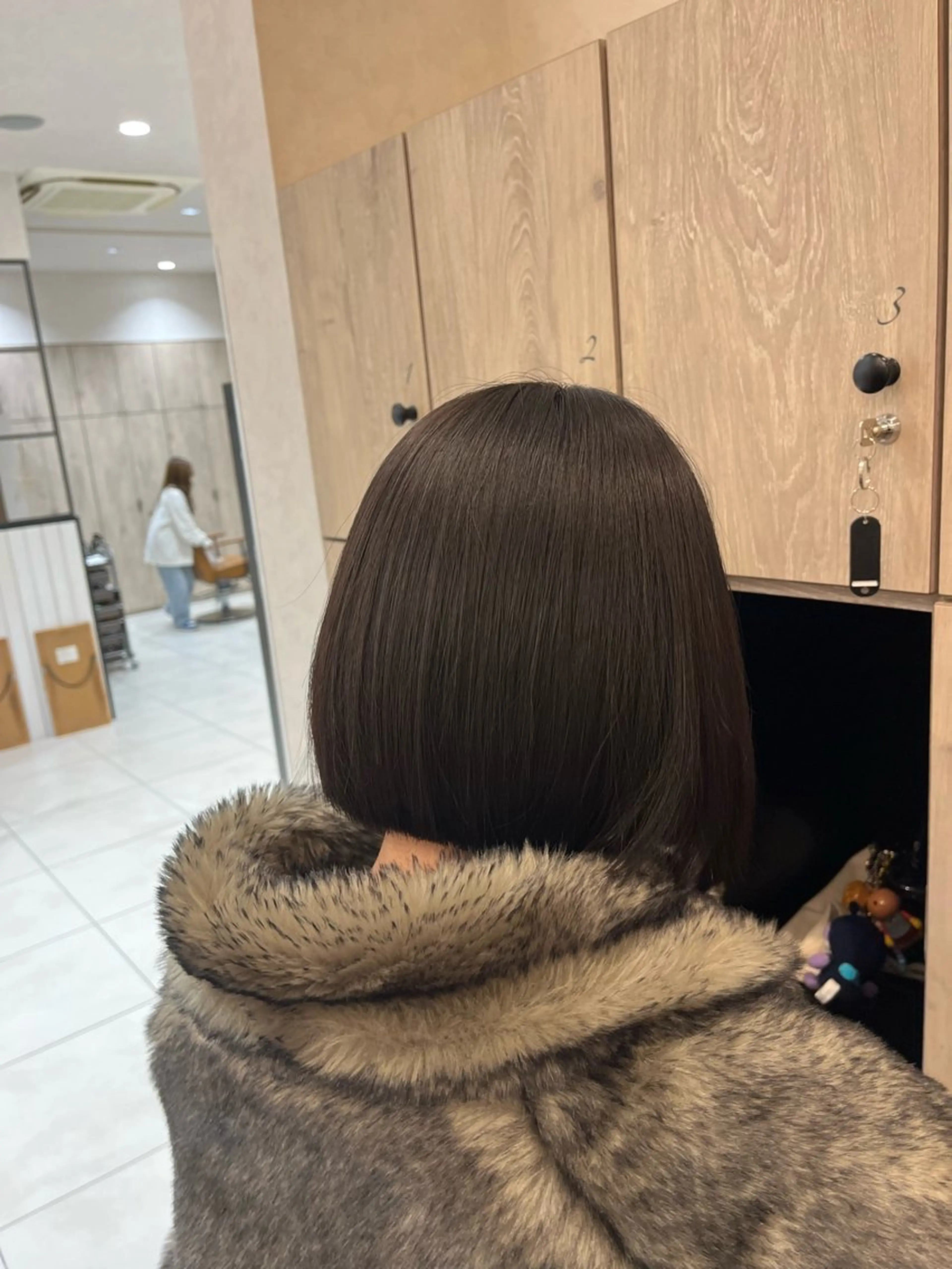 ショート ボブ カット ヘアカラー 透明感カラー🌿 moeのヘアスタイル