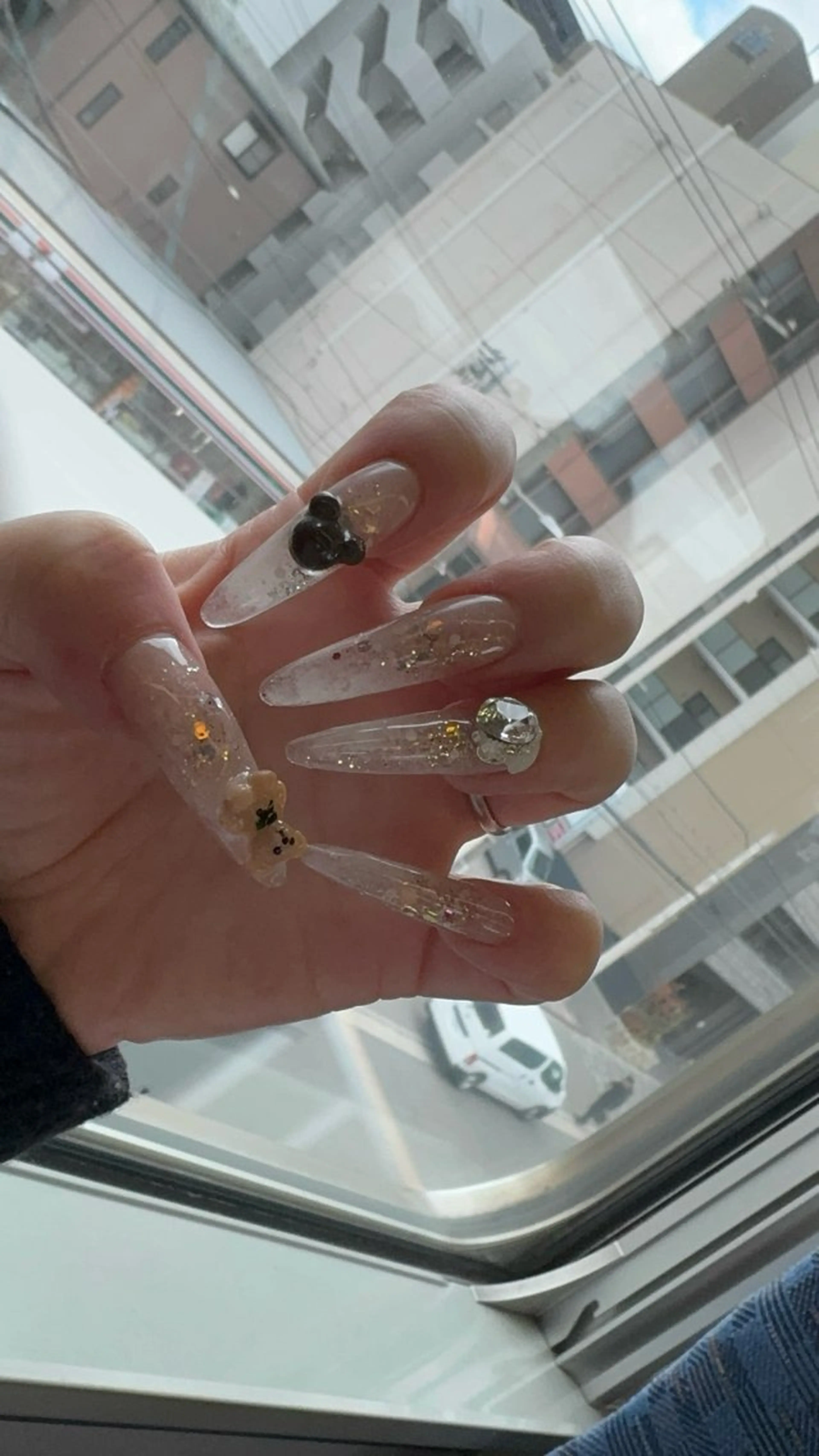 ネイル I-nailロング /ワンホン/キラキラのネイルデザイン