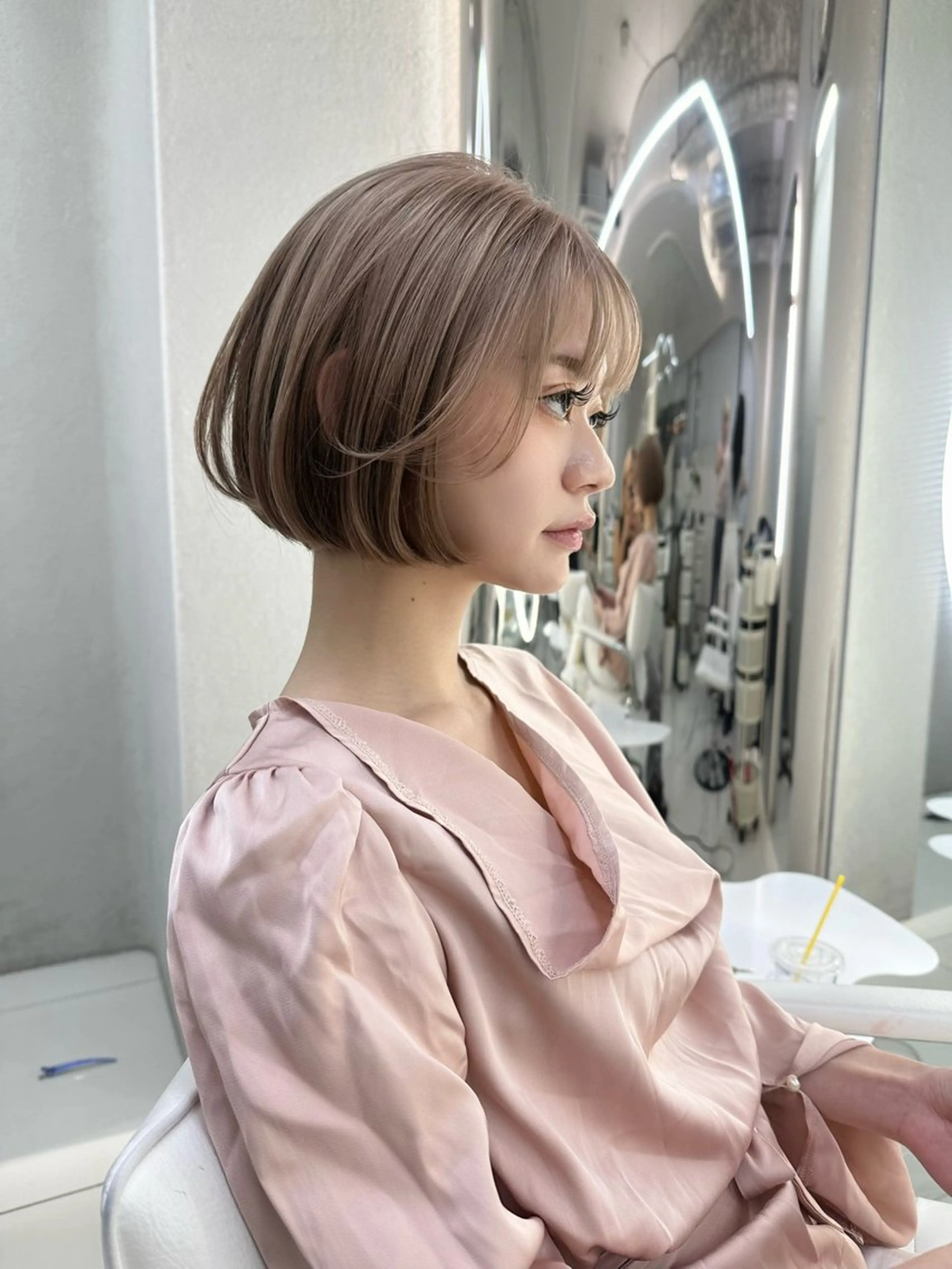 ショート ヘアカラー ハイトーンボブ Mizuki.のヘアスタイル