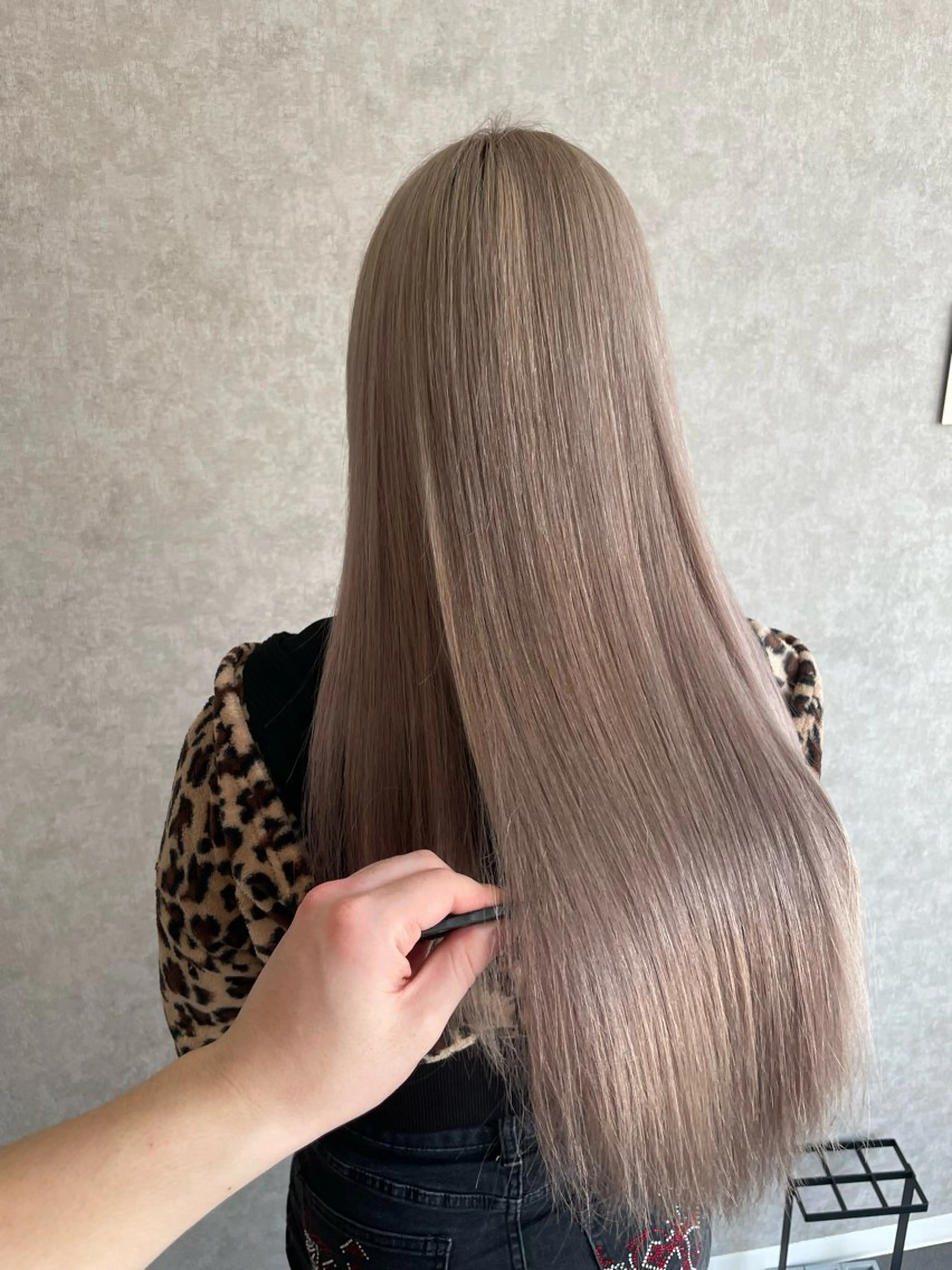 ロング カラー バレイヤージュ ベージュカラー ブリーチ ケアブリーチ グレージュ ヘアカラー バレイヤージュ特化| Takuのヘアスタイル