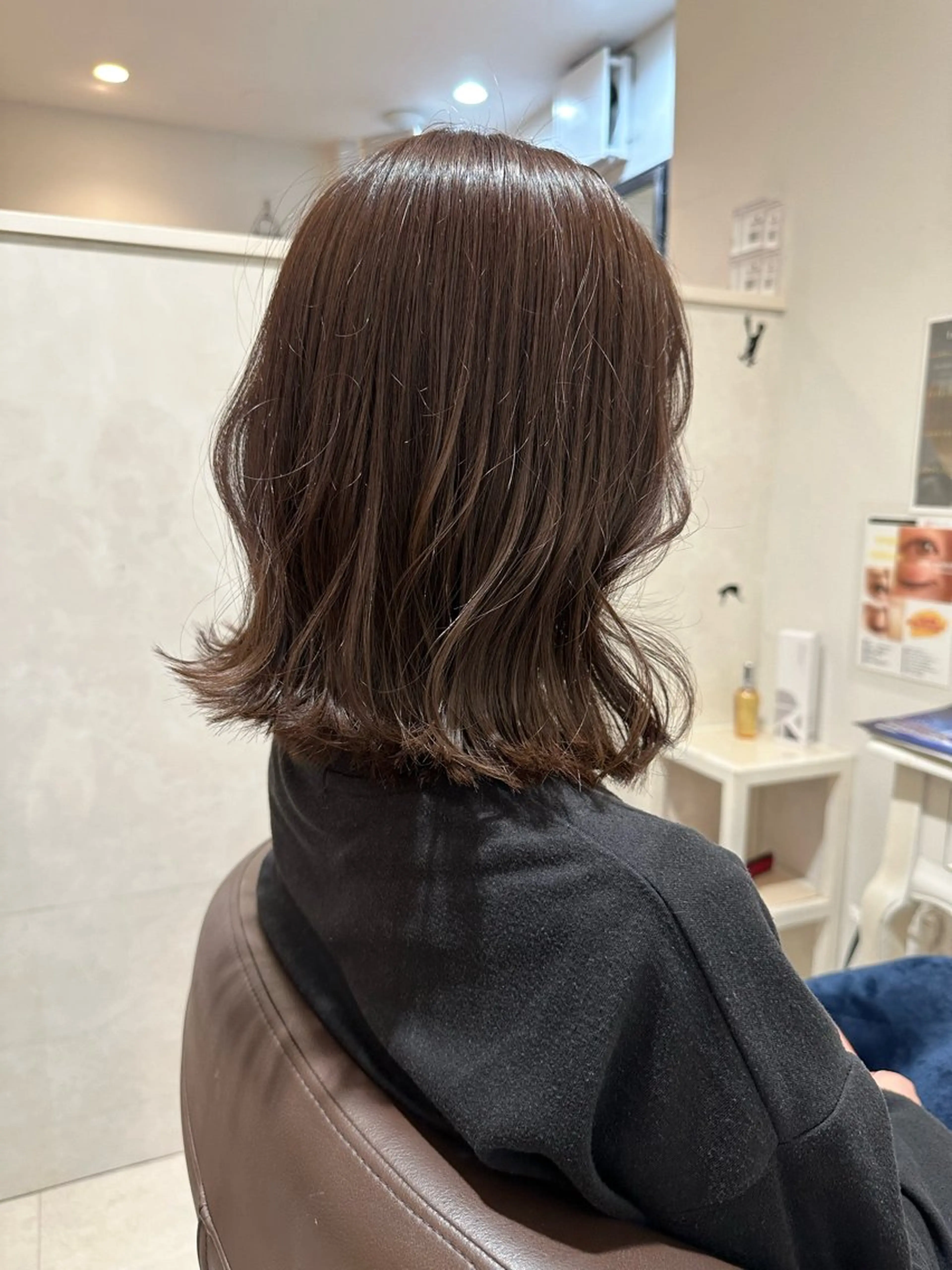 ミディアム カラー アッシュ 透明感カラー ラベンダーカラー ラベンダーアッシュ なかにし まゆみのヘアスタイル