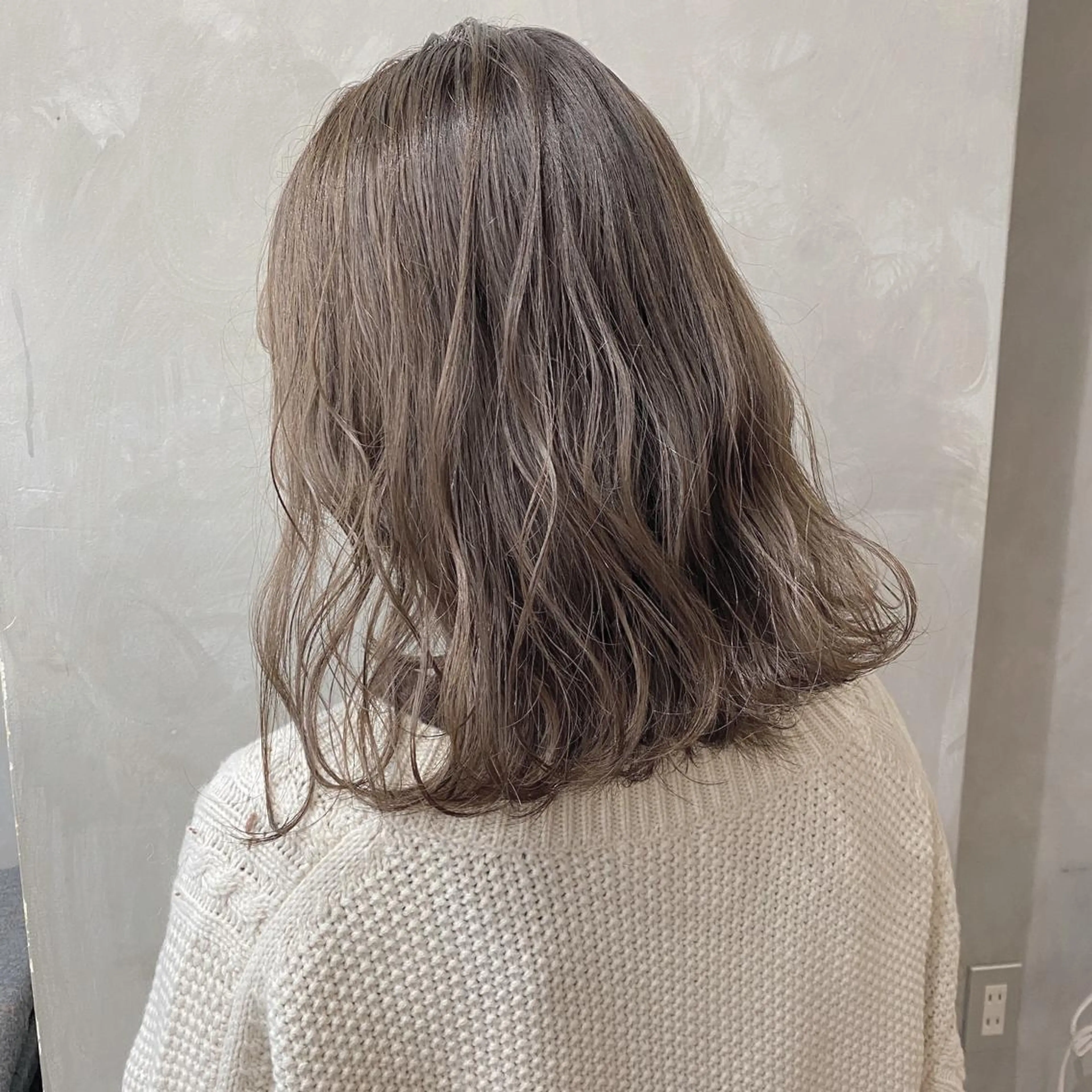 ミディアム カラー CLUTCH天王寺 西藤遥河のヘアスタイル