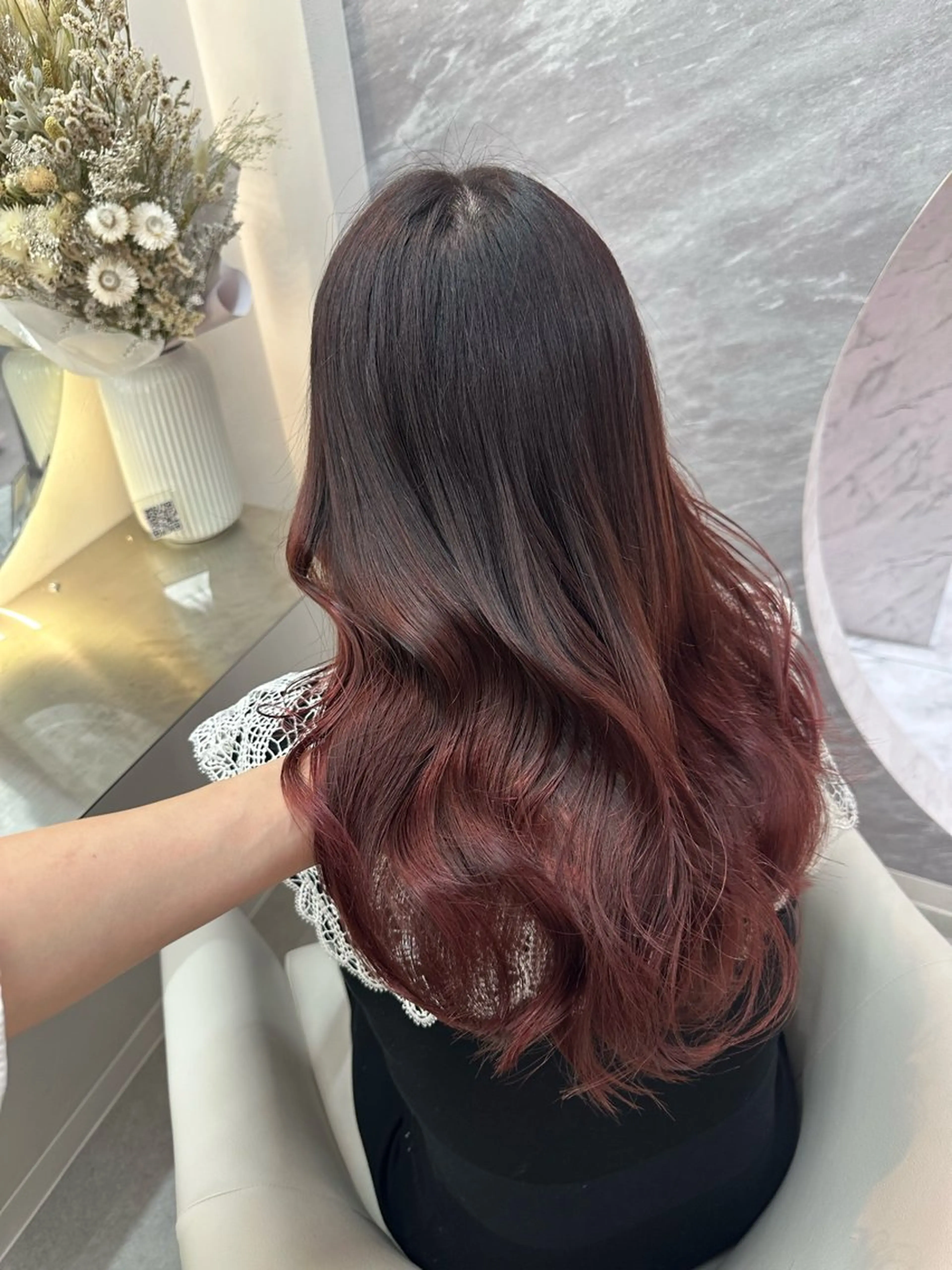ロング カラー ブリーチ ダブルカラー グラデーションカラー ブリーチなしカラー ピンクカラー Rio🎀顔周り♡ 透明感カラー♡のヘアスタイル