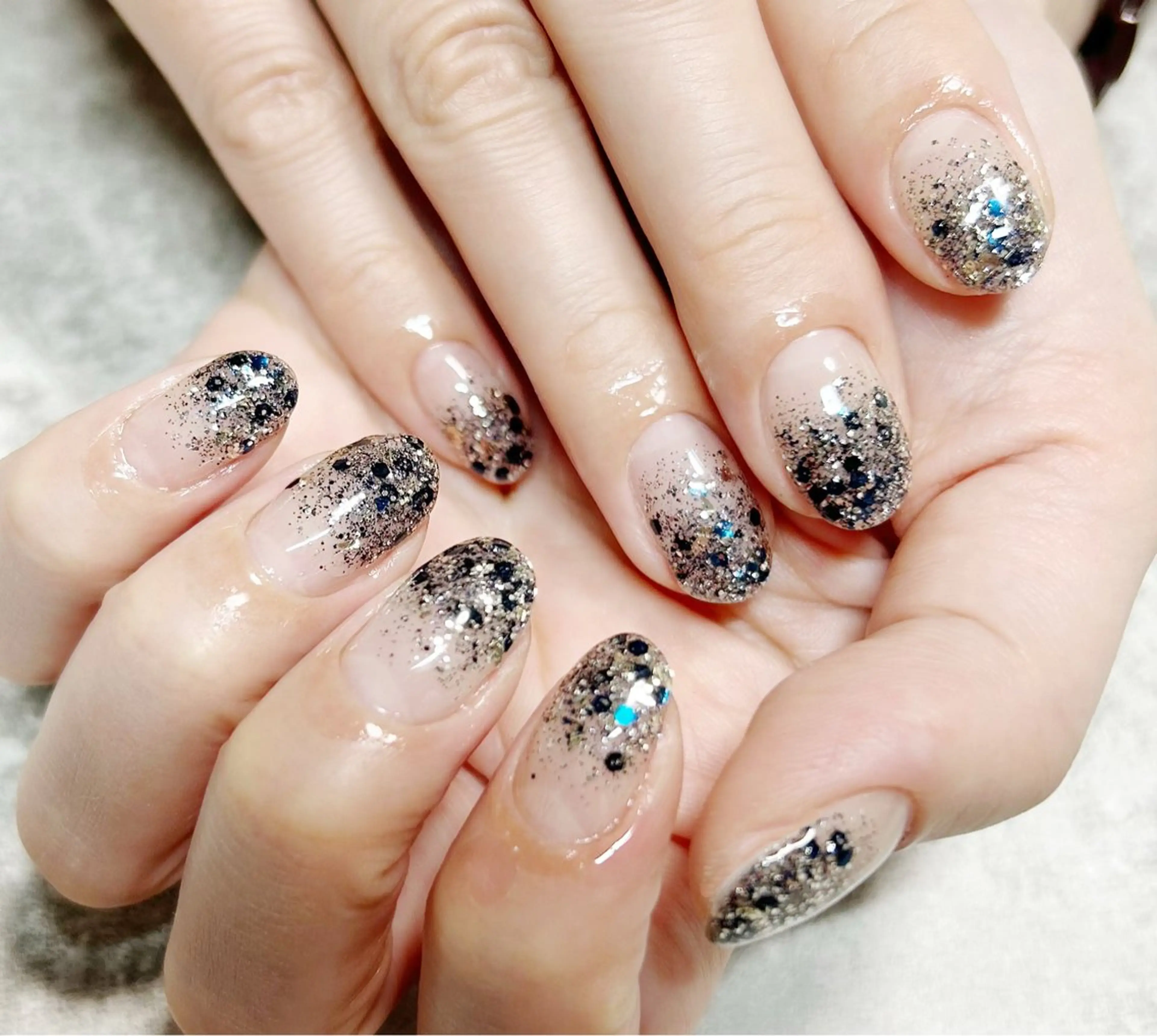 HAND⭐️ラメグラデーション⭐️ ご新規様オフ無料/自店オフ無料　他店オフは＋¥1500の写真