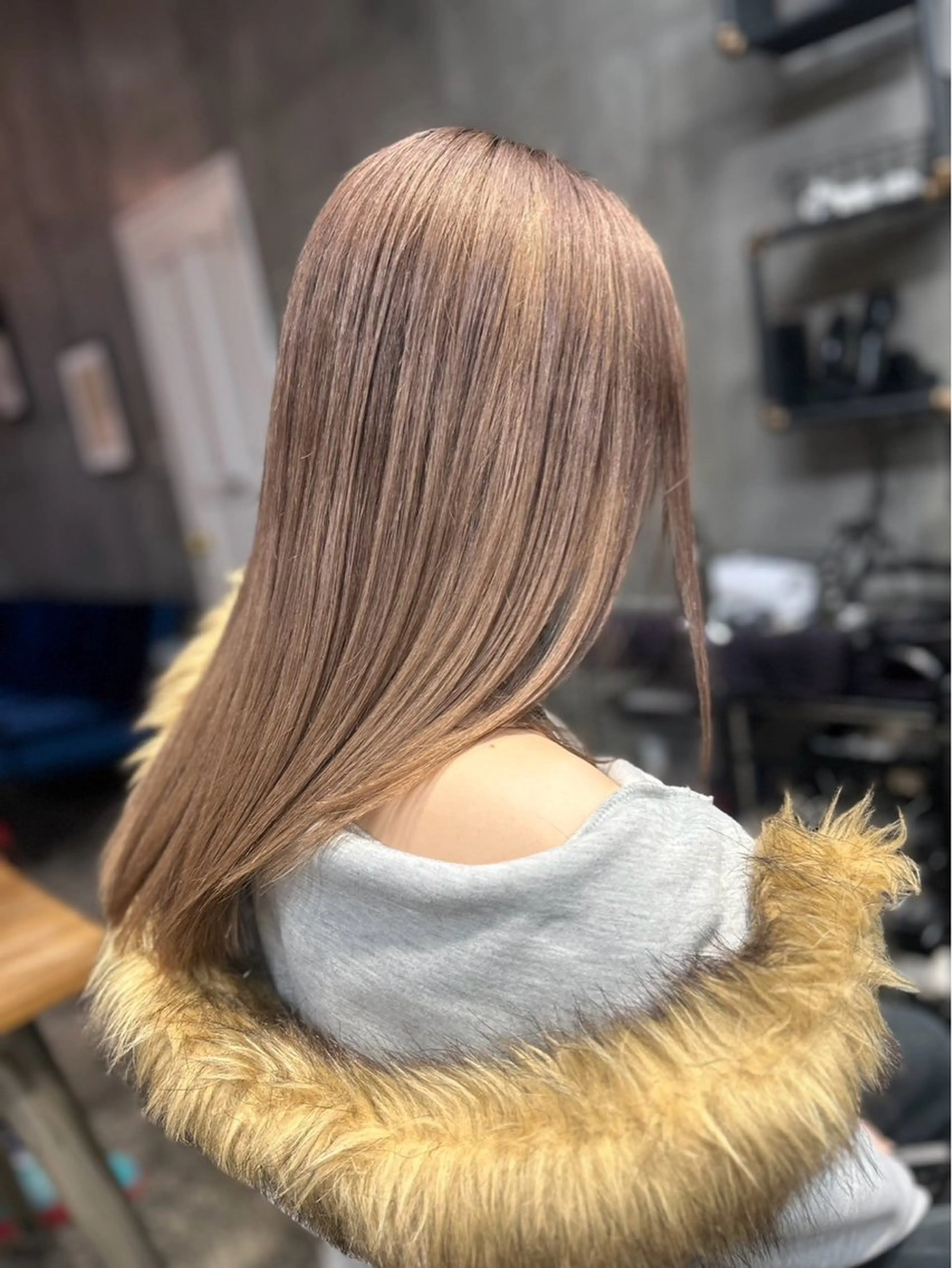 カラー ア ユ ミのヘアスタイル