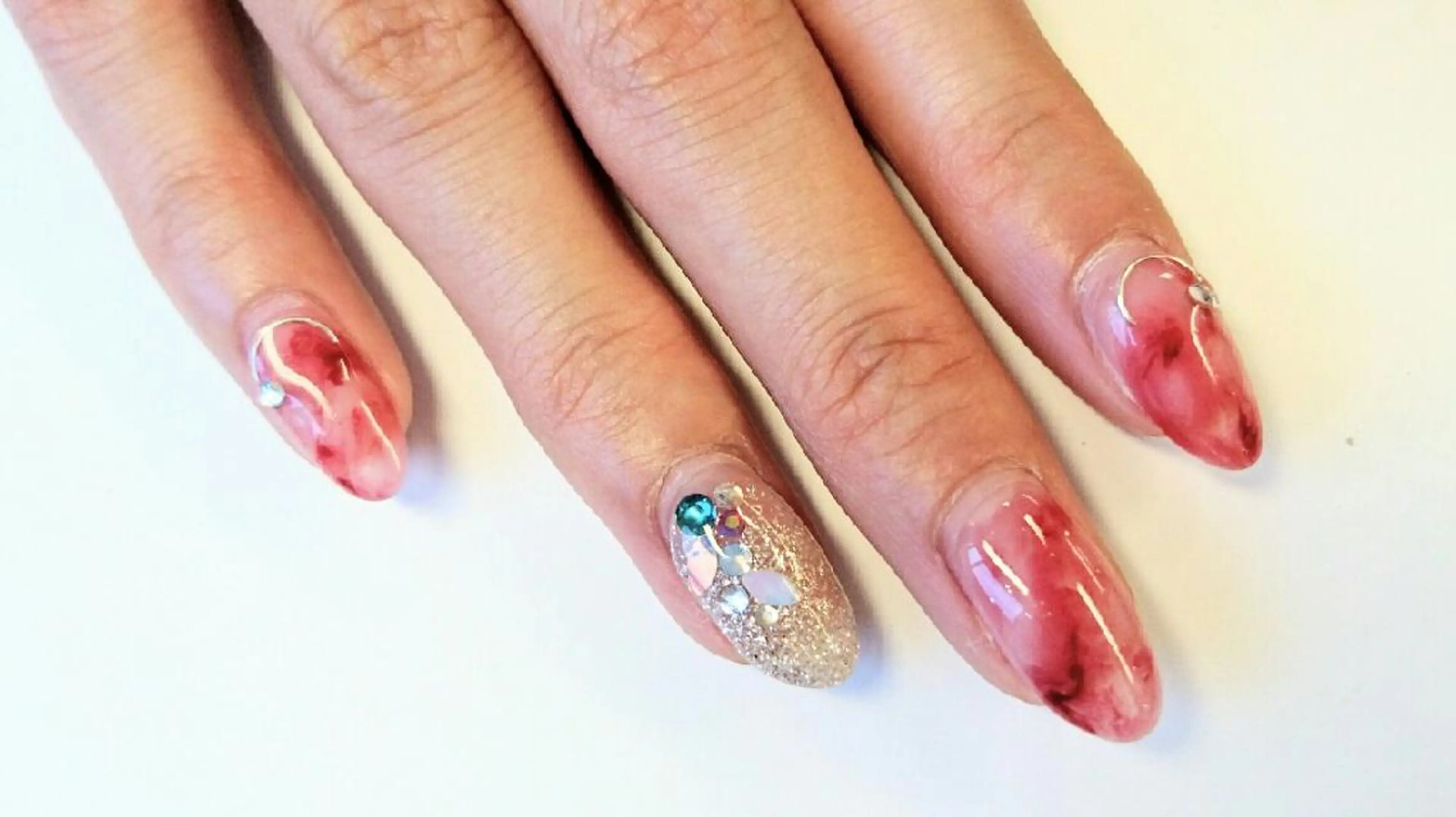 ネイル べっ甲ネイル 赤色 三上 恵美のマツエク・マツパデザイン