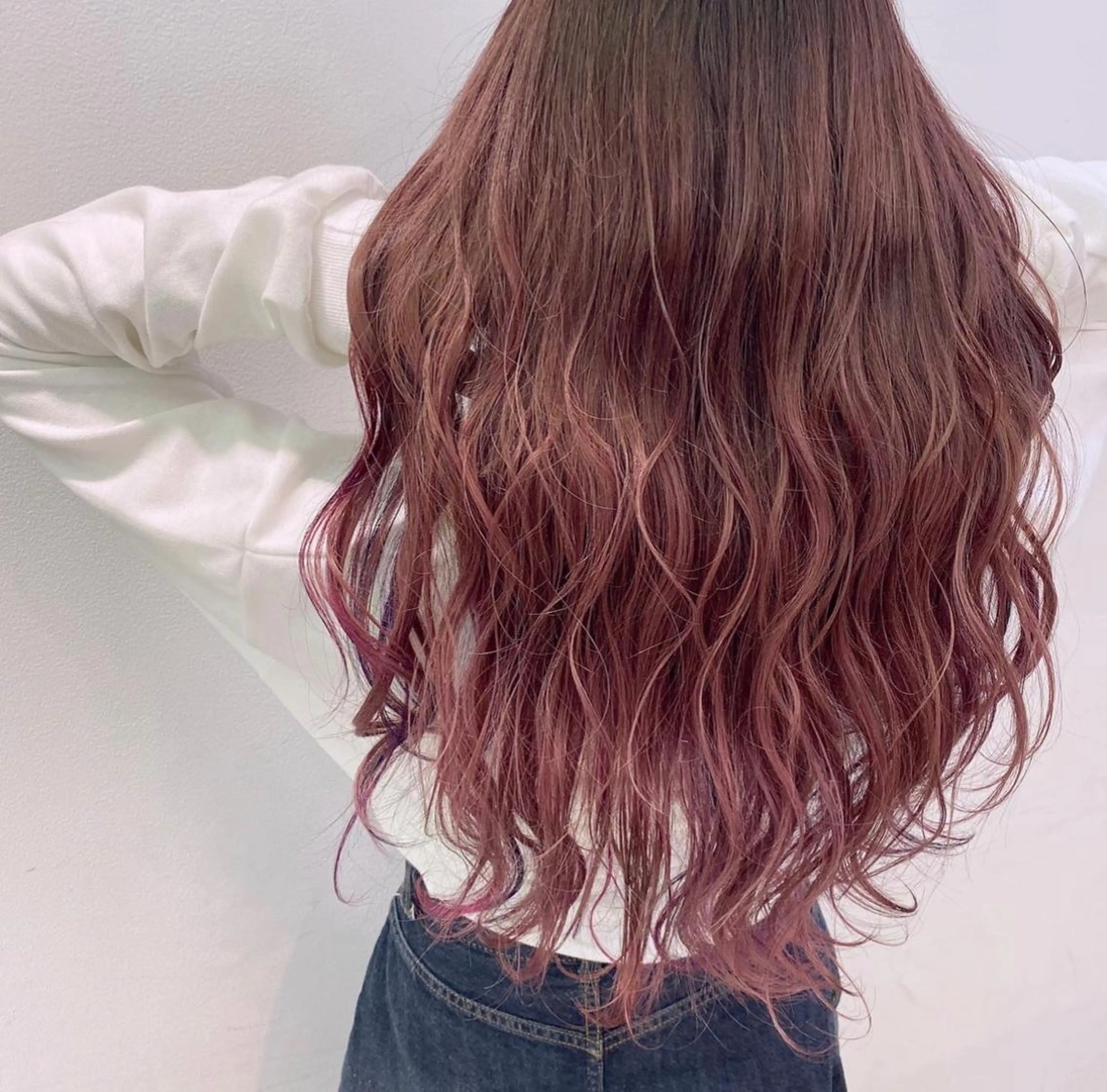 ロング カラー 渡邊 唯のヘアスタイル