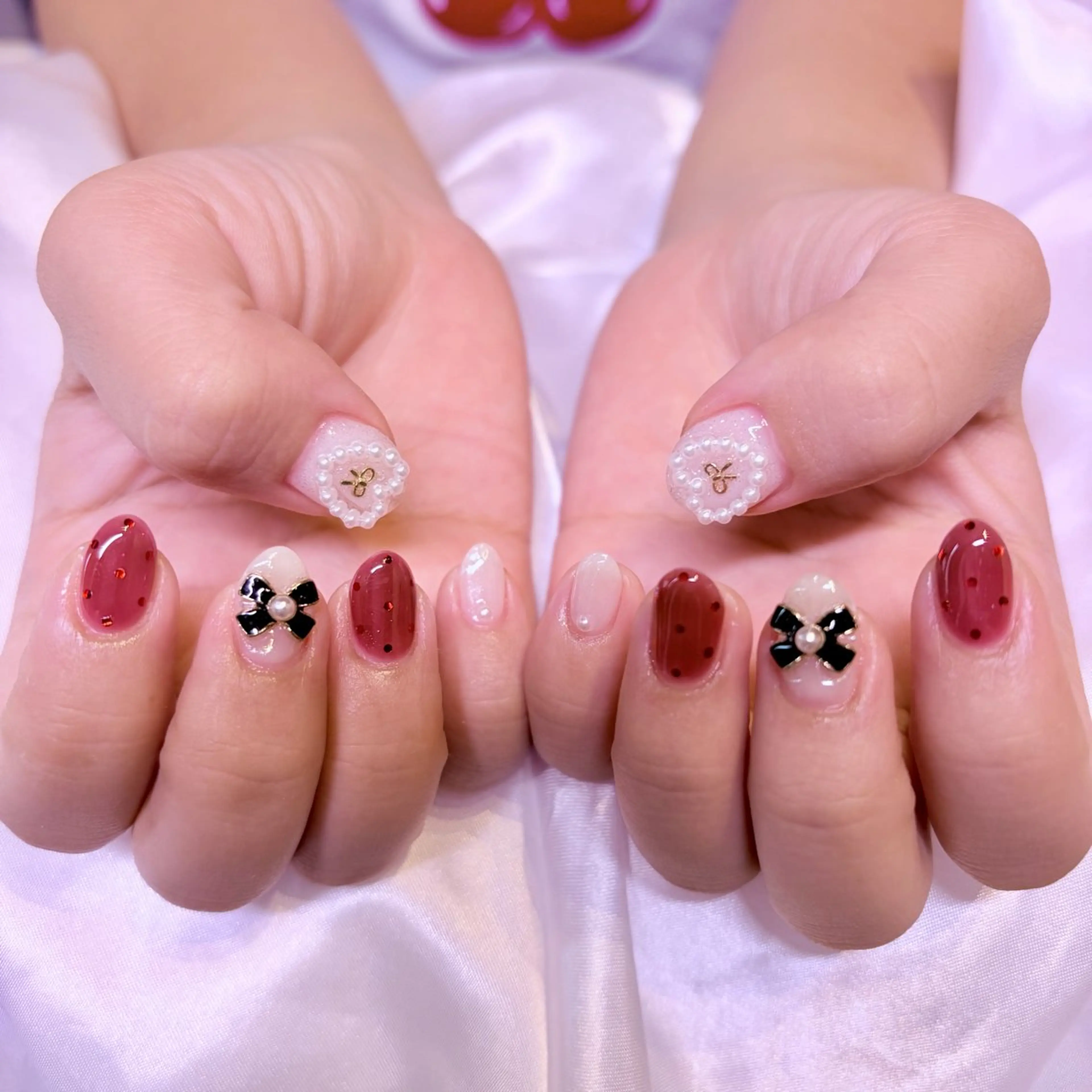 ネイル フレンチネイル ガーリー ハンドネイル nail salon e'mu💐のネイルデザイン