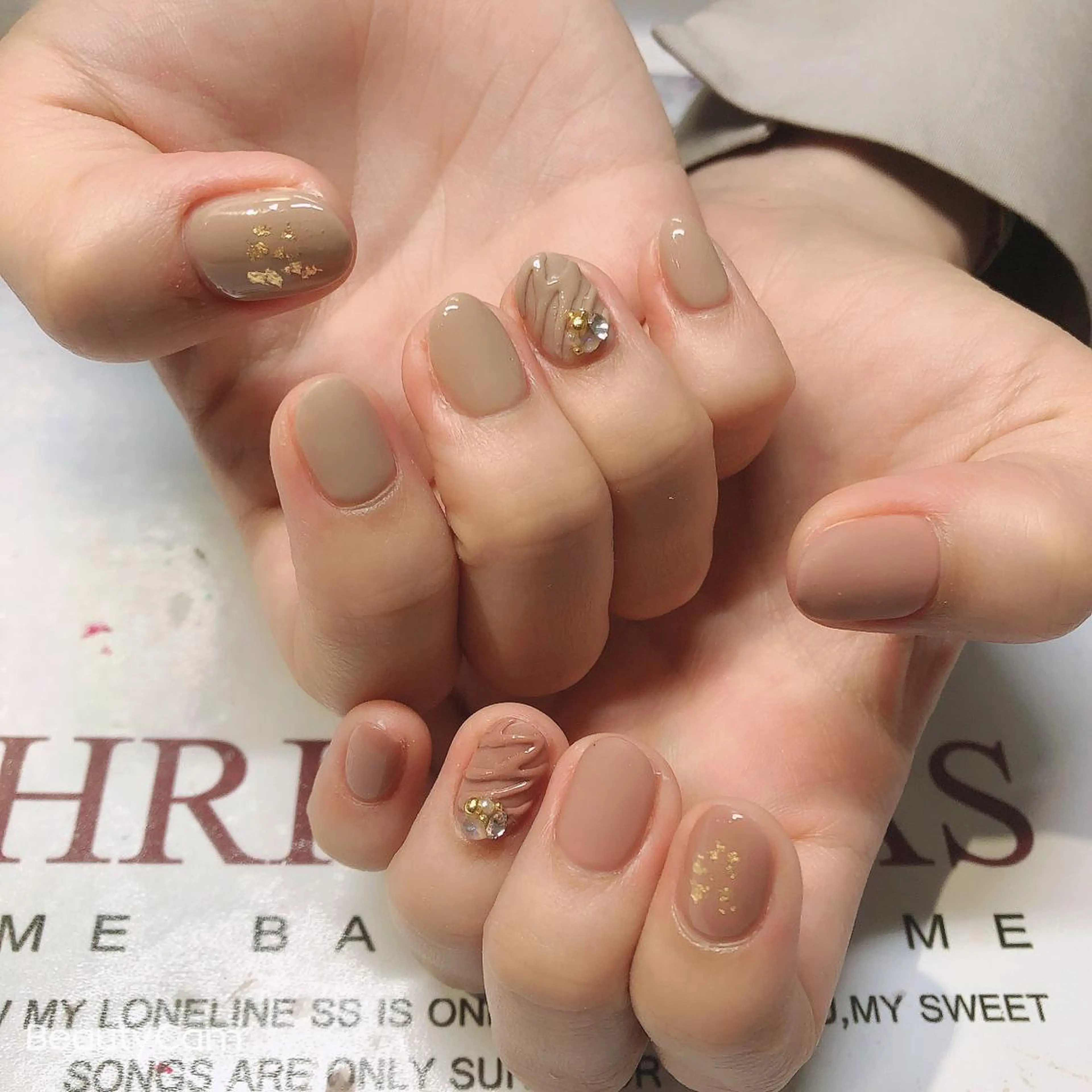 ネイル ガレンドウ 白澤 愛子のネイルデザイン