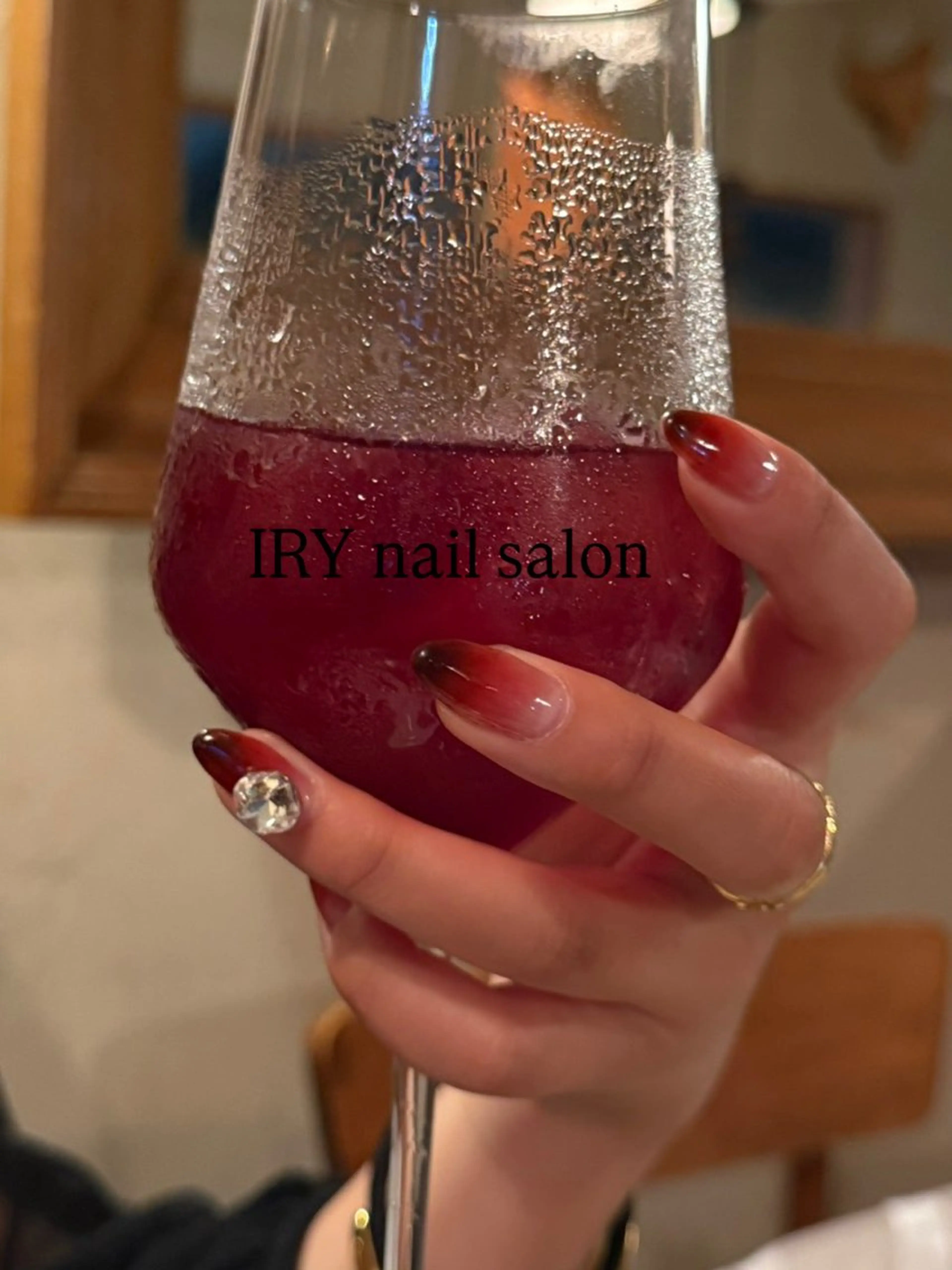 ネイル 持ち込み 三本 綾奈のネイルデザイン