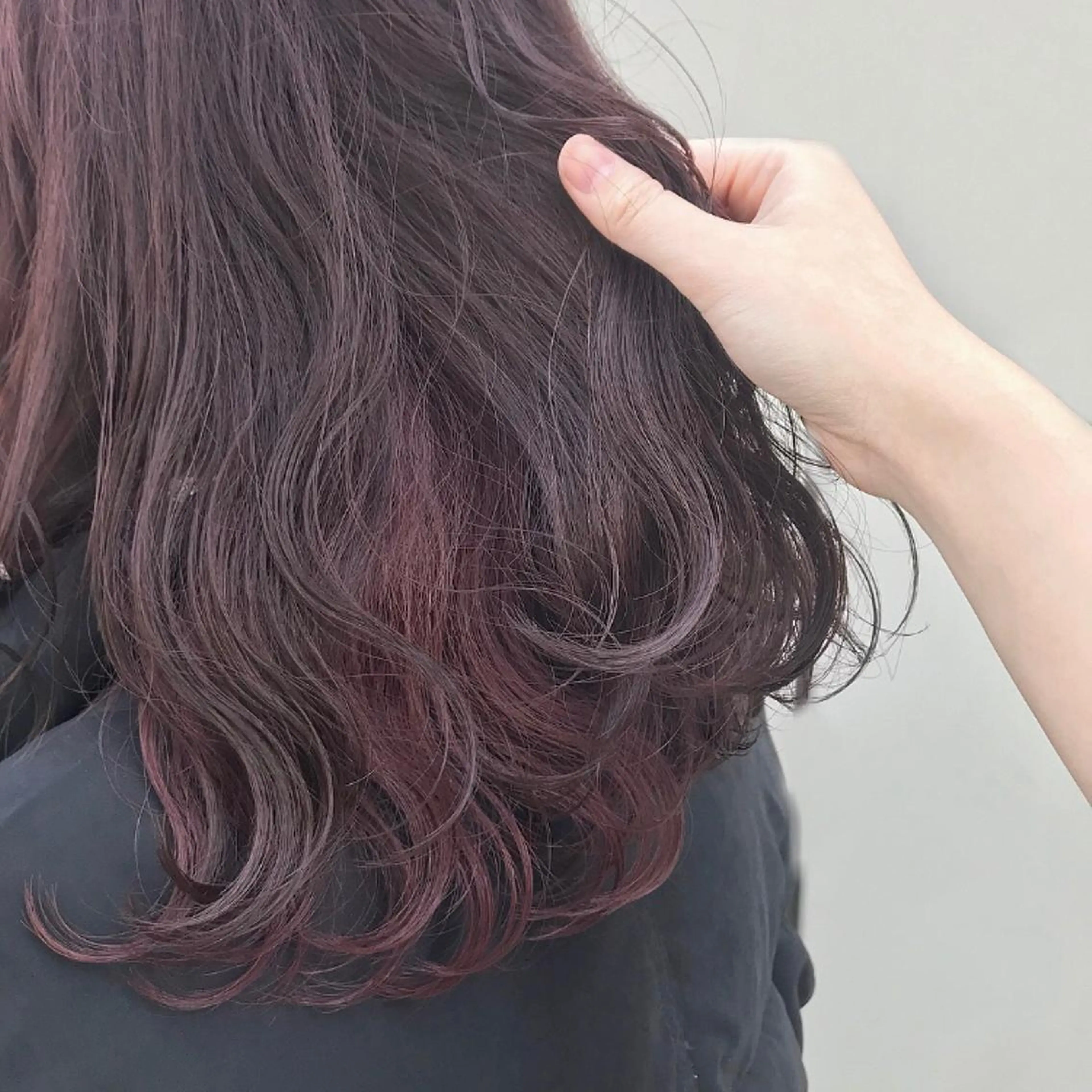 セミロング ピンクブラウン ヘアカラー kohana 🎀韓国ヘア🎀🤍のヘアスタイル