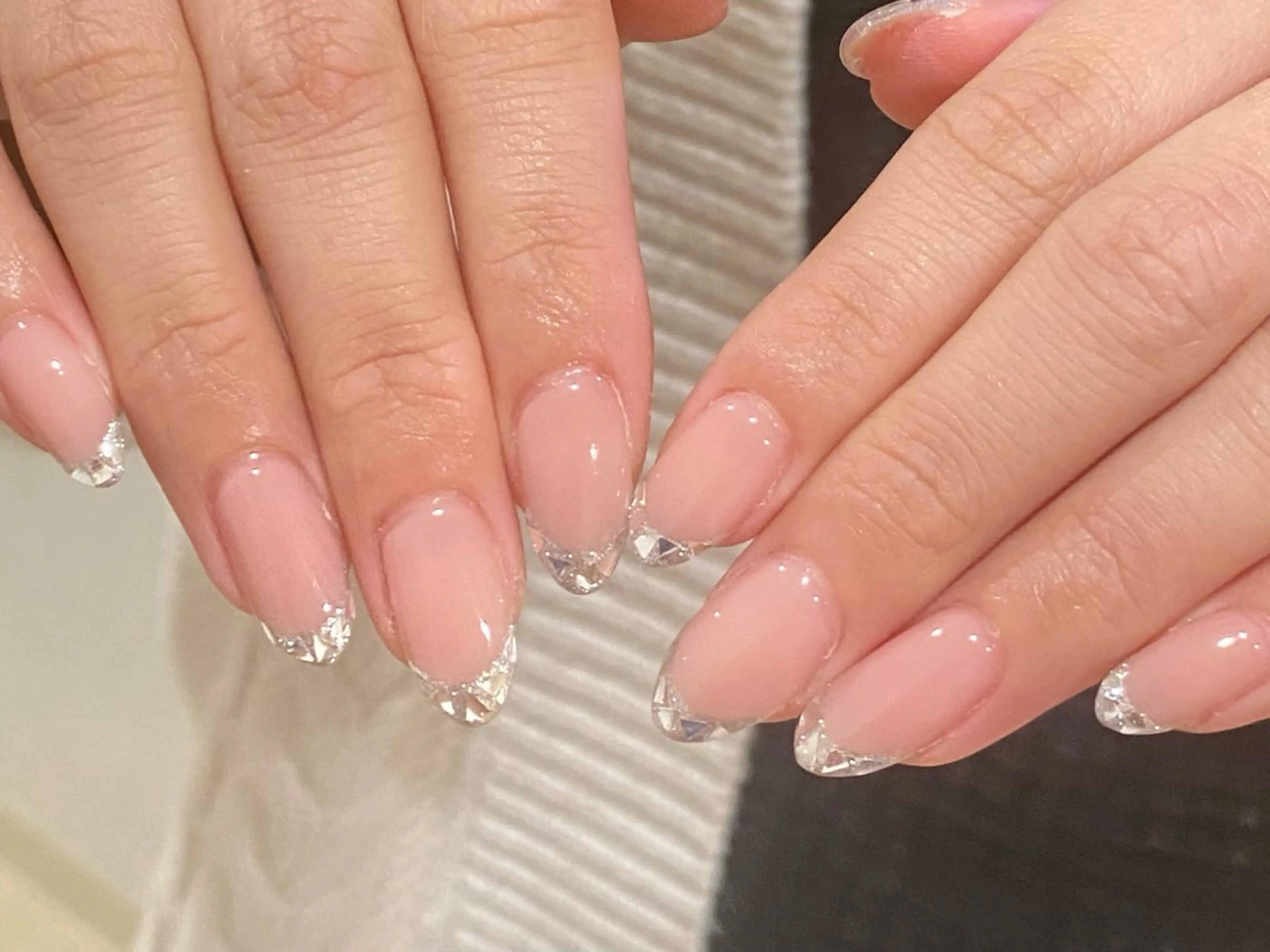 ネイル フレンチネイル ガラスフレンチ グラデーション 氷ネイル・うるうるネイル キラキラネイル ハンドネイル Bianca 今池店 Nishikawaのマツエク・マツパデザイン