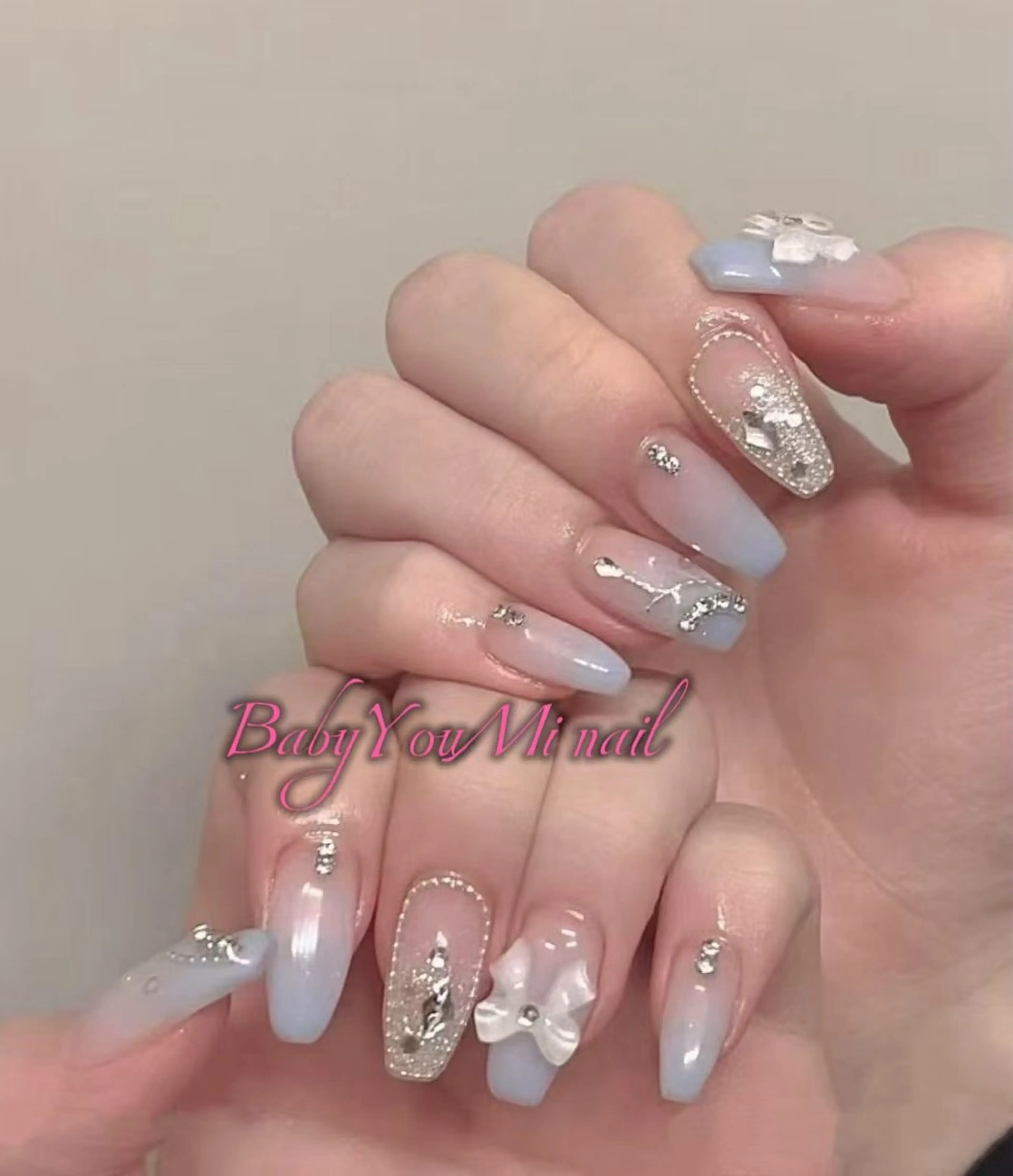 ネイル オーロラネイル フラワーネイル フットネイル フレンチネイル ジェルネイル ハンドネイル BabyYouMi nailのネイルデザイン