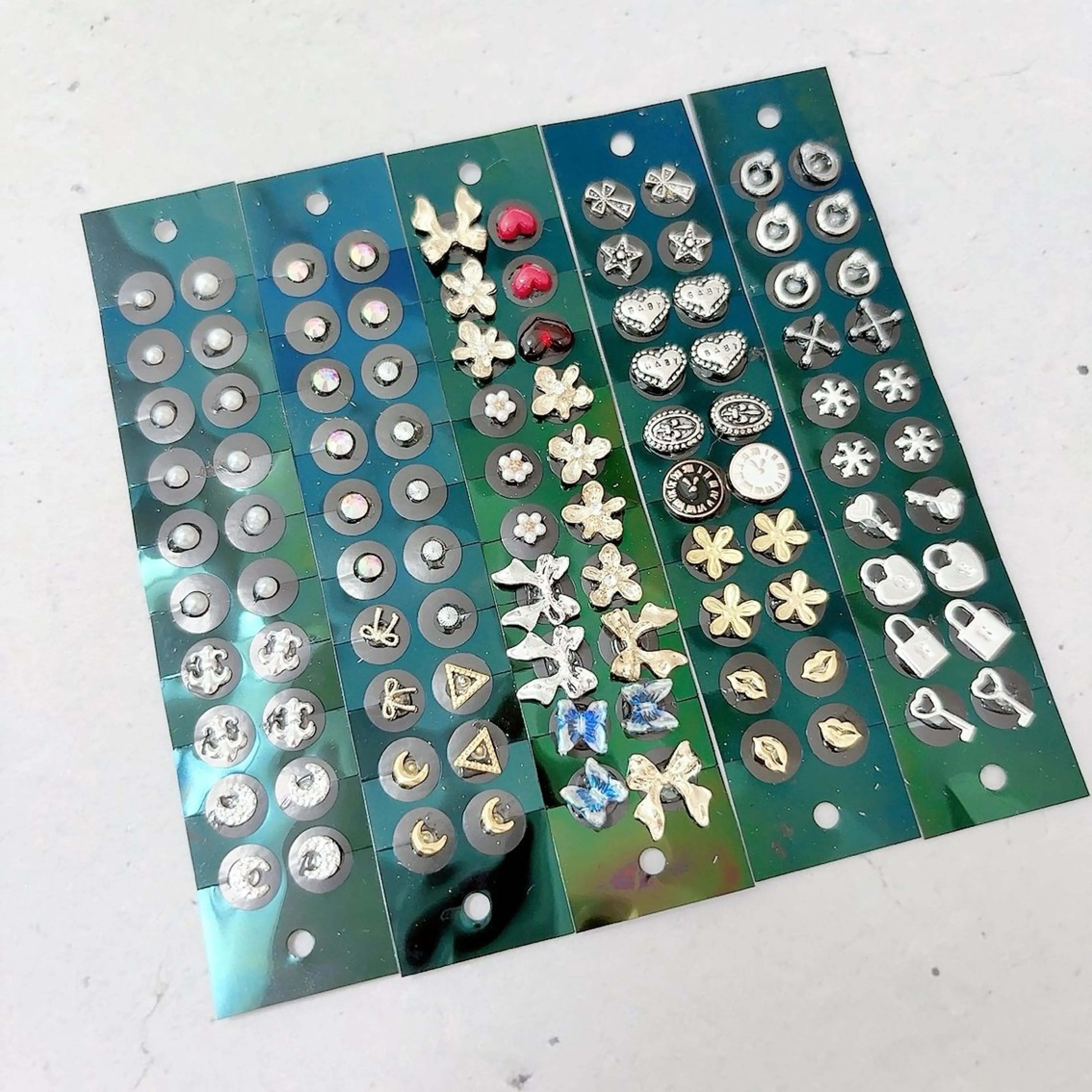 nail salon Ivy【放出】のネイルデザイン