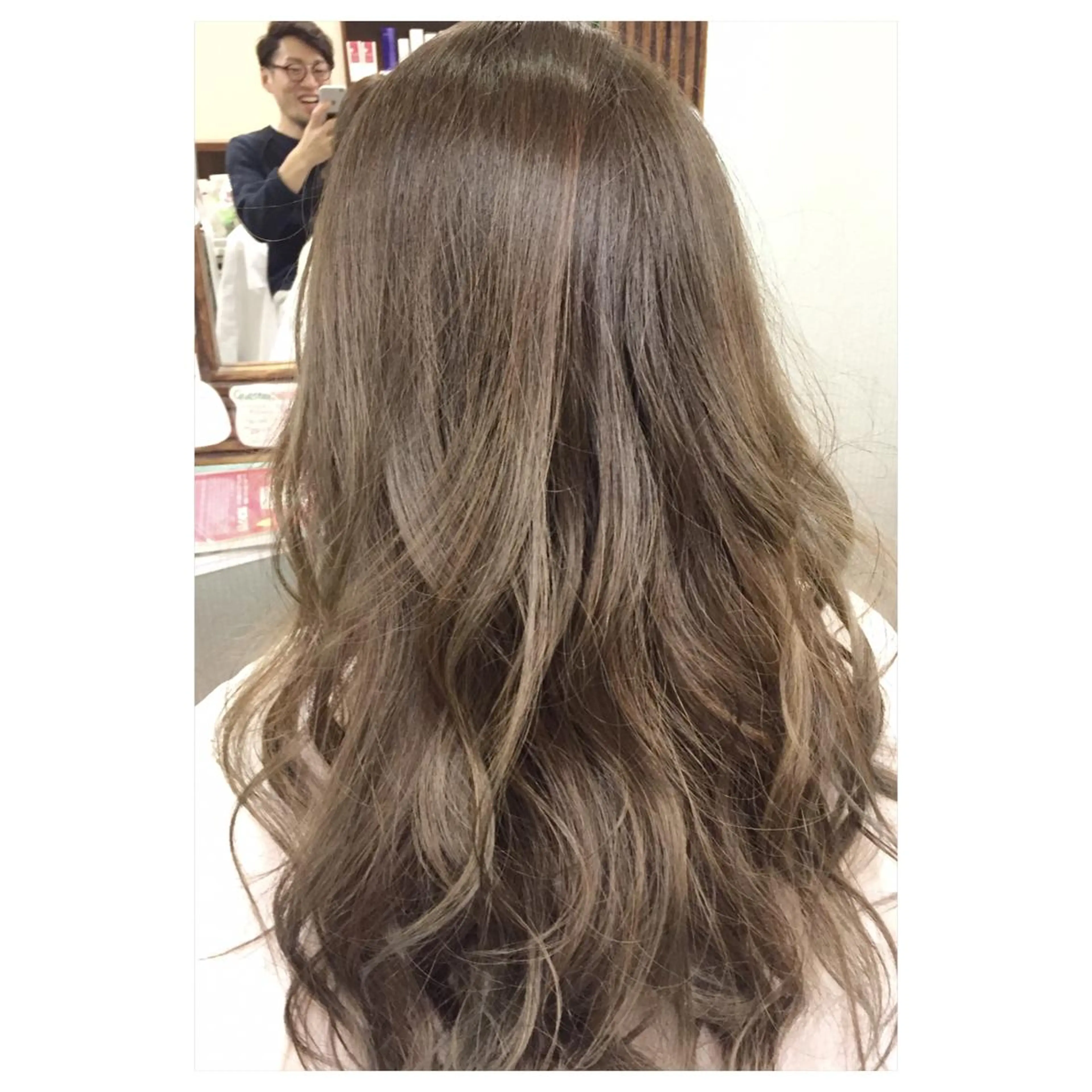 ロング カラー アッシュ ベージュカラー グレージュ パーソナルカラー診断 できます 木曽 主博のヘアスタイル