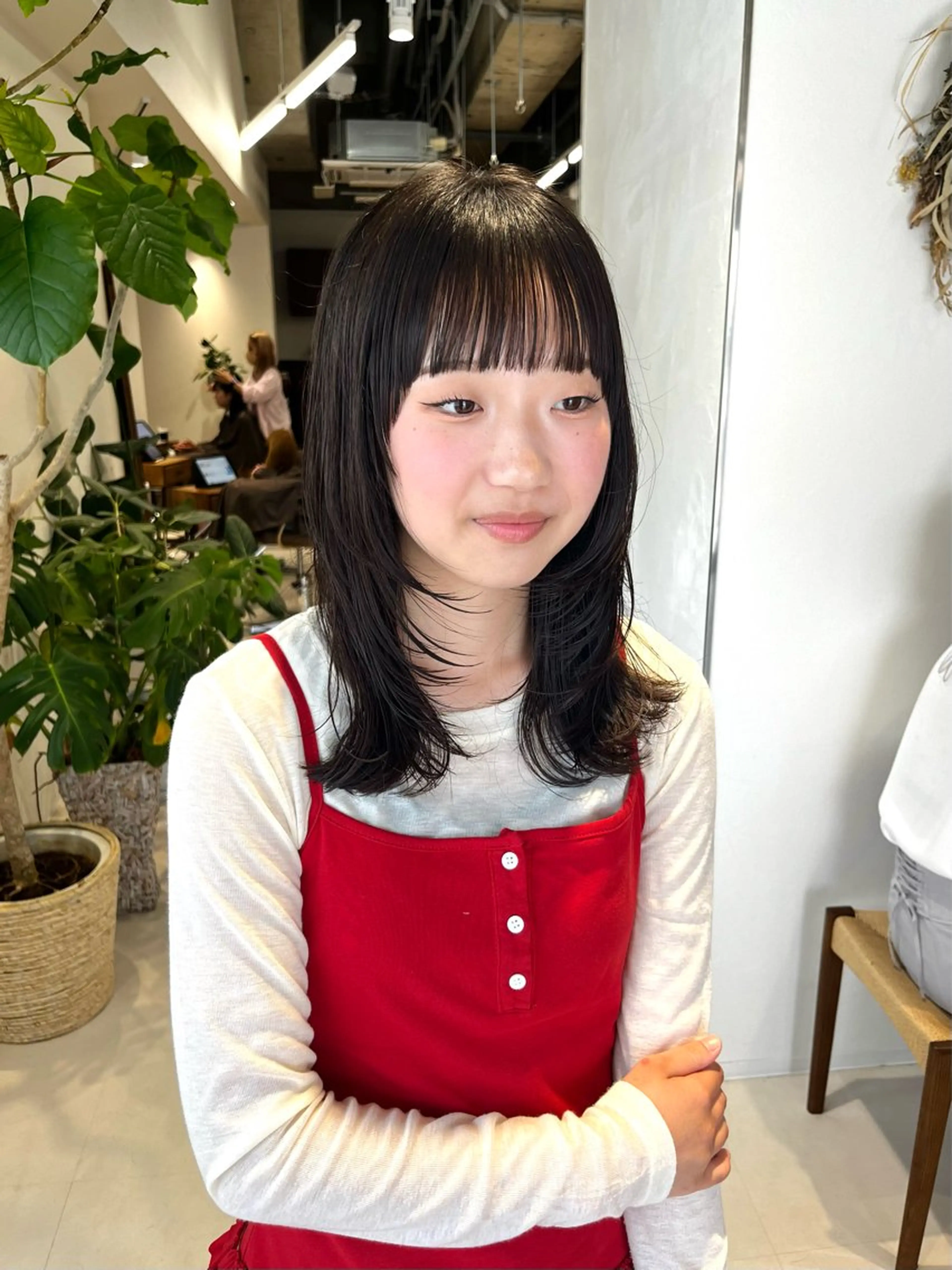 ミディアム レイヤーカット カット トリートメント レイヤーカット/ブラ ウンカラー/河野凜のヘアスタイル