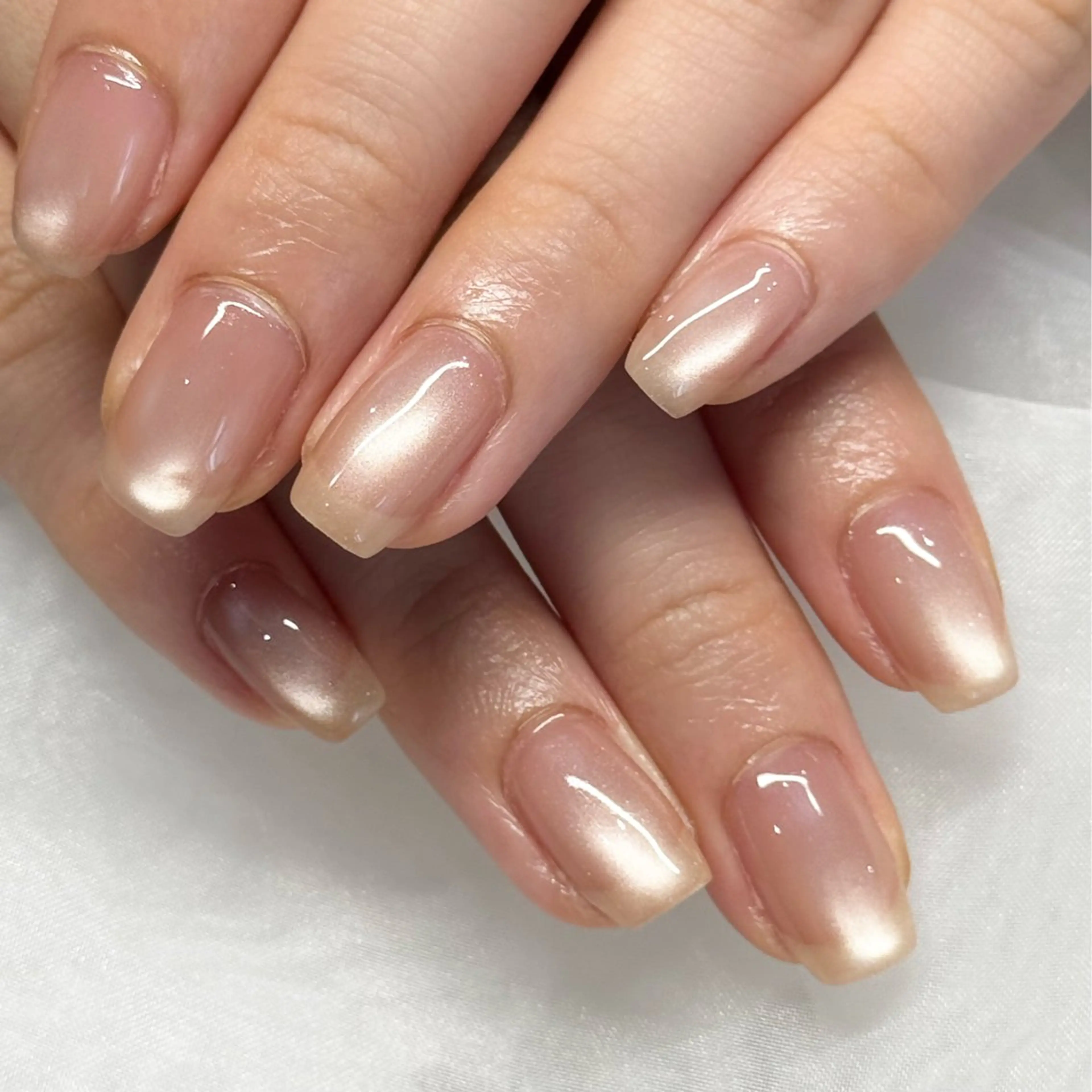 ネイル 氷ネイル・うるうるネイル マグネットネイル ハンドネイル Carina Nail所属・CarinaNail Chieのネイルデザイン