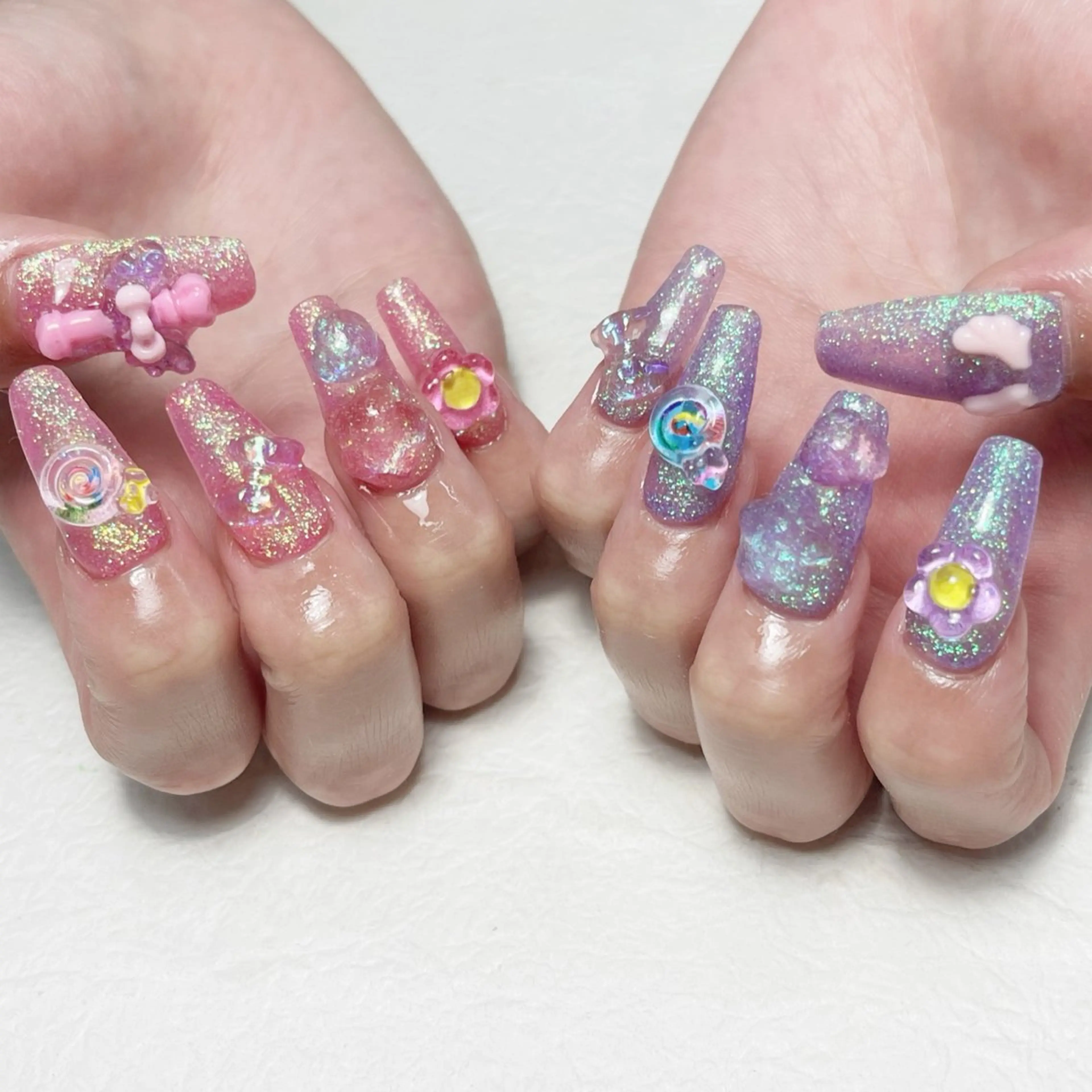 ネイル アートネイル フットネイル ジェルネイル キラキラネイル 韓国ネイル ハンドネイル Y nail なんば堀江店のネイルデザイン