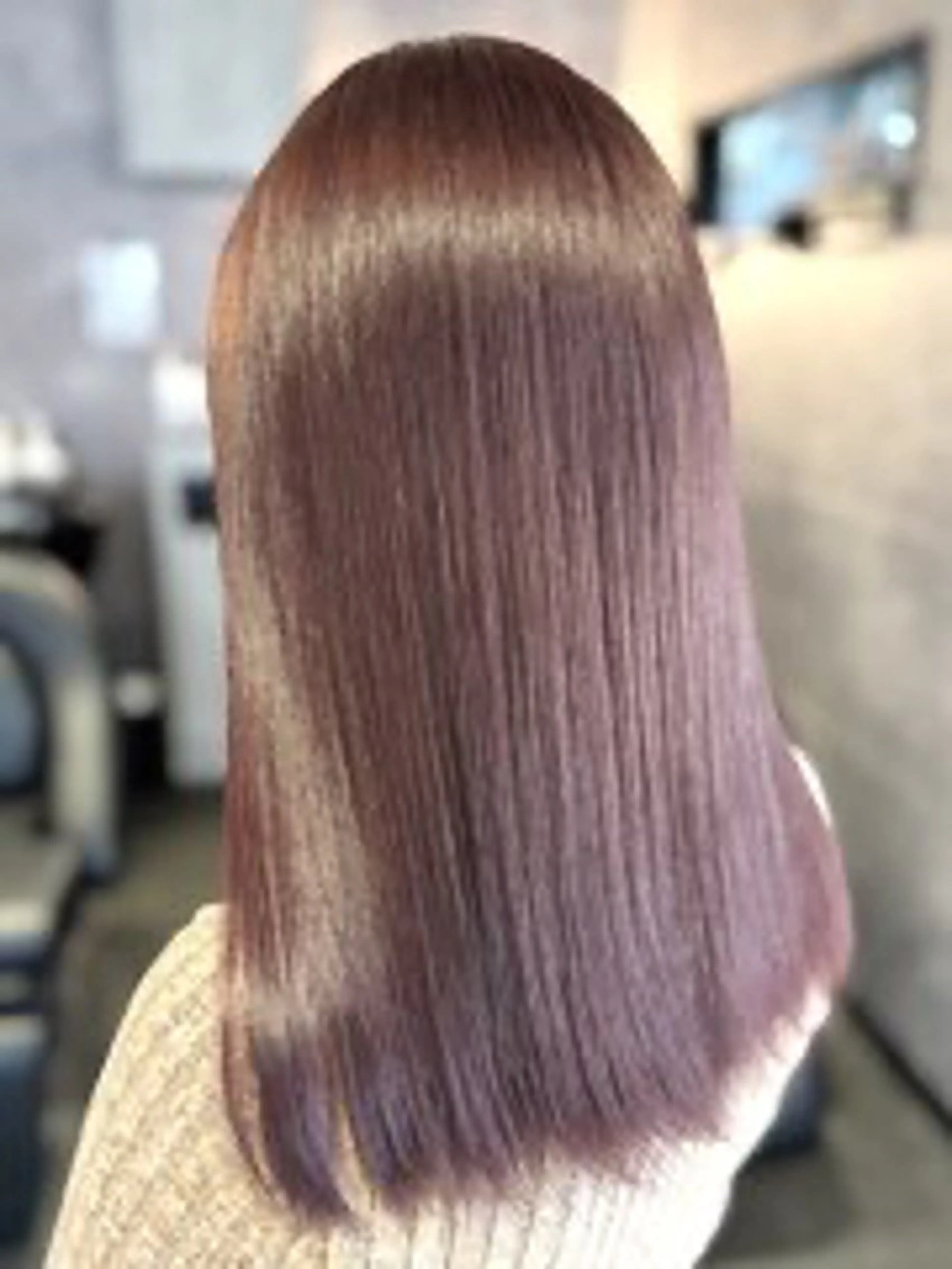 ミディアム 縮毛矯正 elu あやね💜 🫧カラー・縮毛矯正のヘアスタイル