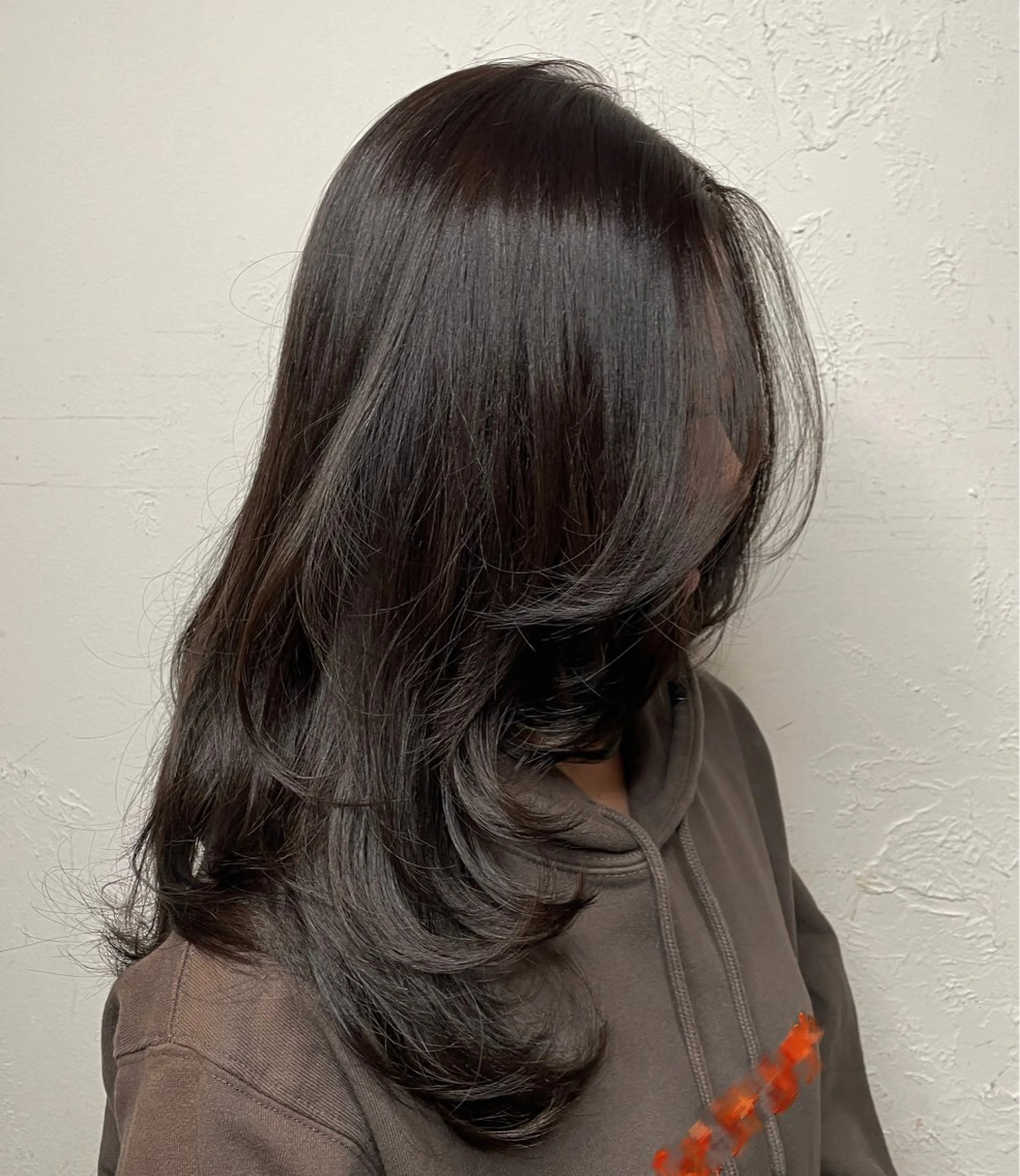 セミロング カラー アッシュ アッシュブラウン ブラウンカラー レイヤーカット RINA ブリーチ / 海外レイヤーのヘアスタイル