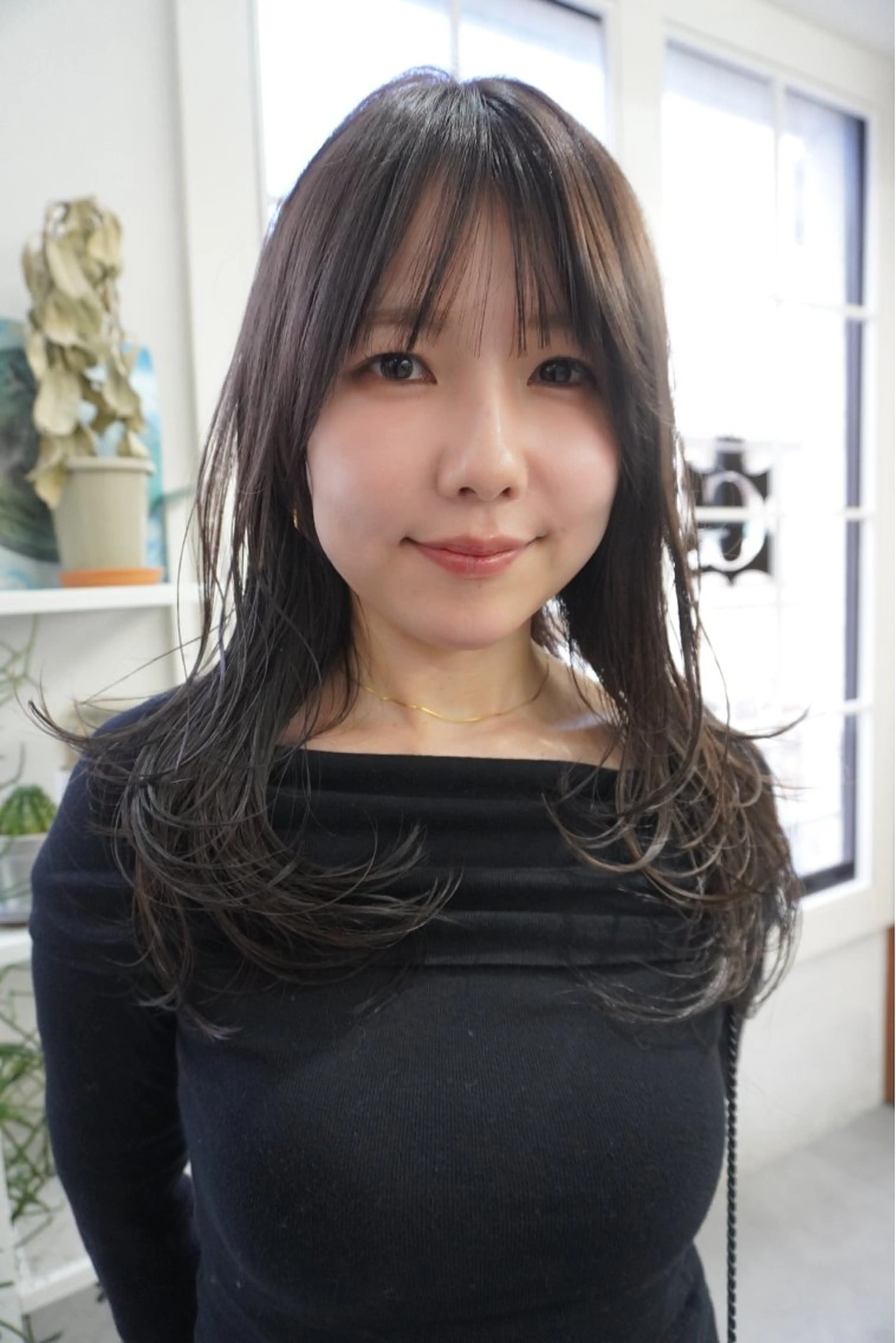 ミディアム カラー ダークグレー ダークグレージュ ダブルカラー グレージュ レイヤー／似合わせ TAKUYAのヘアスタイル