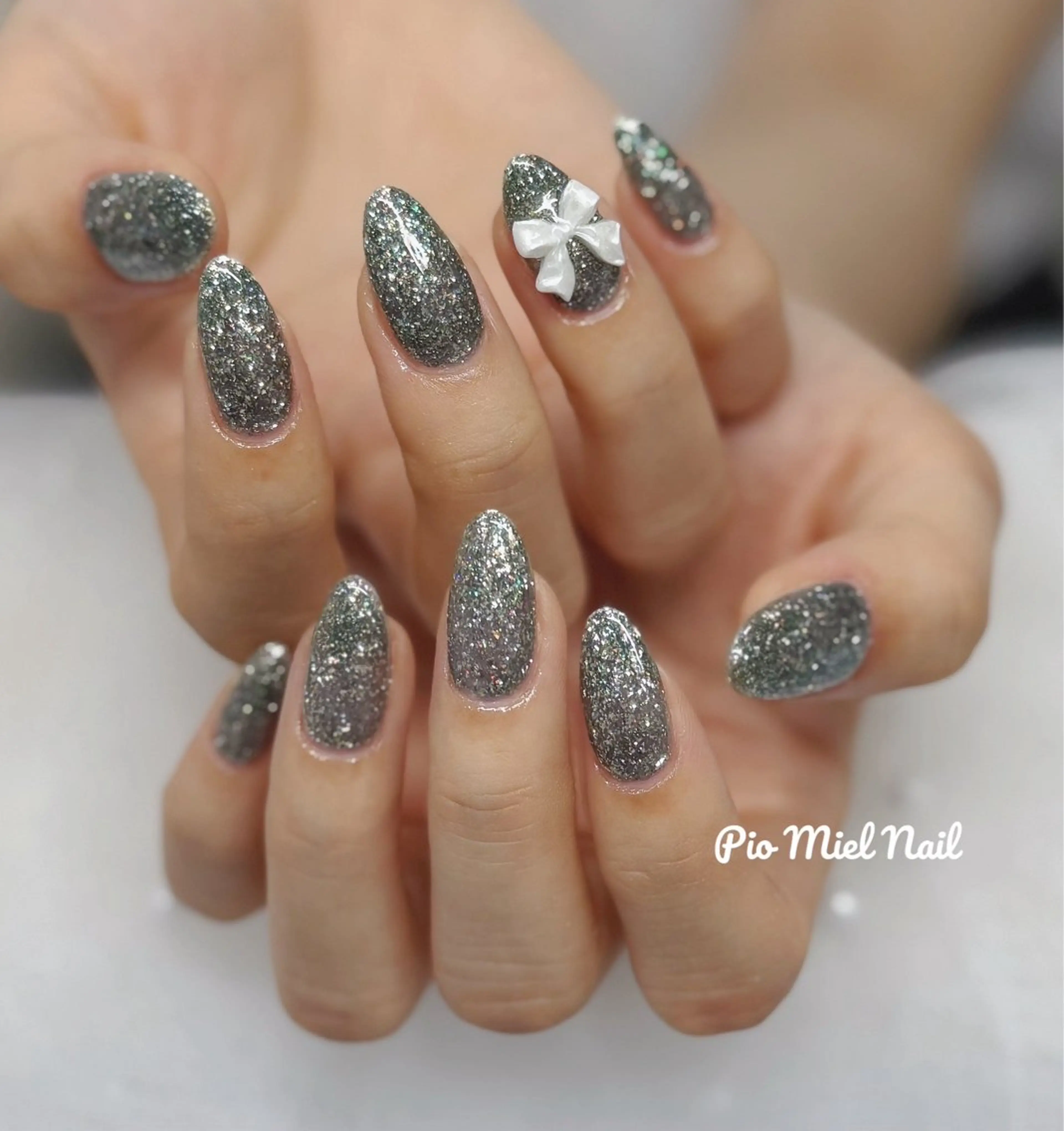 ショート 韓国風ヘア ハンドネイル HANA 長さだしのネイルデザイン