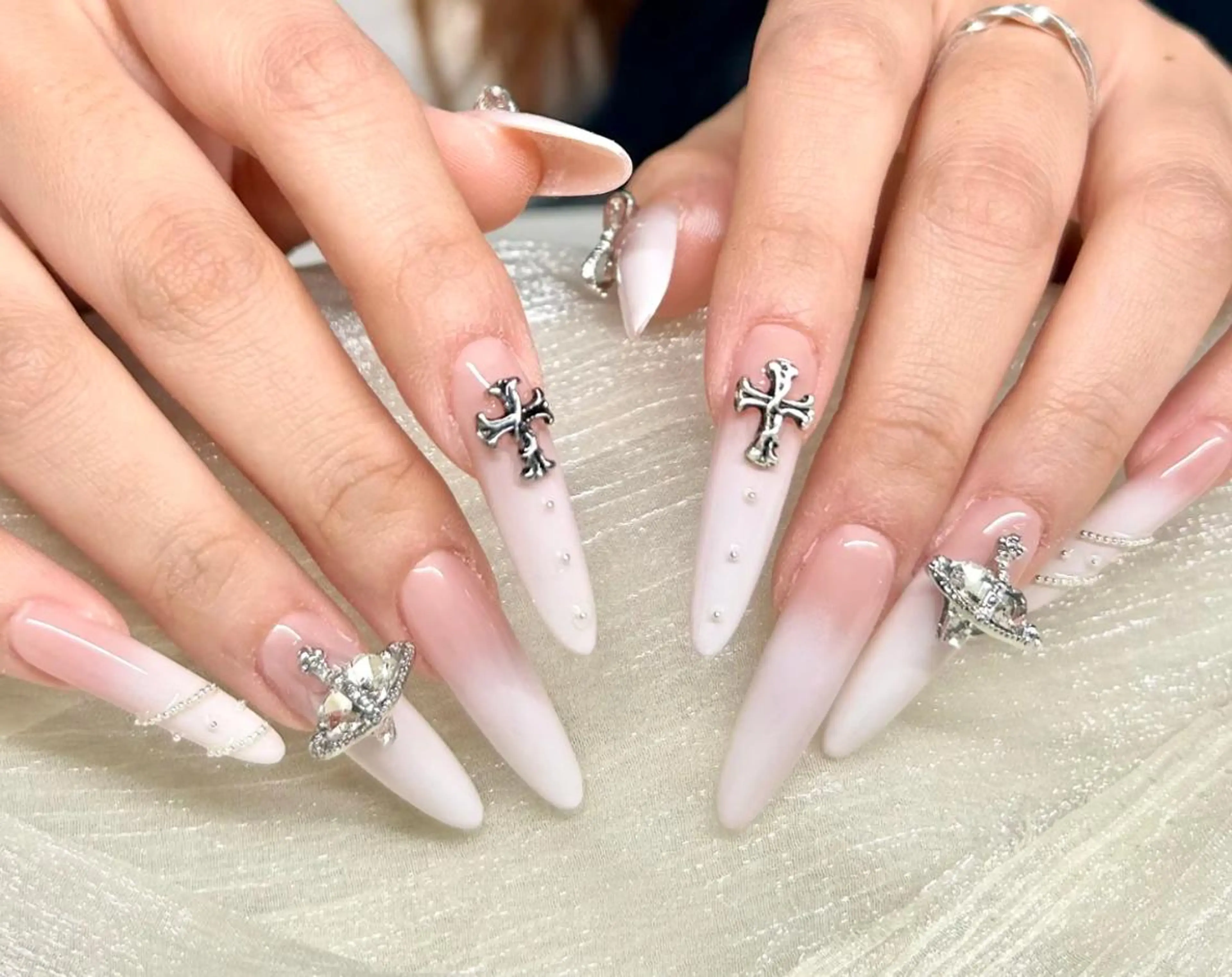 ネイル ハンドネイル 🎀 NaNa_nailのネイルデザイン