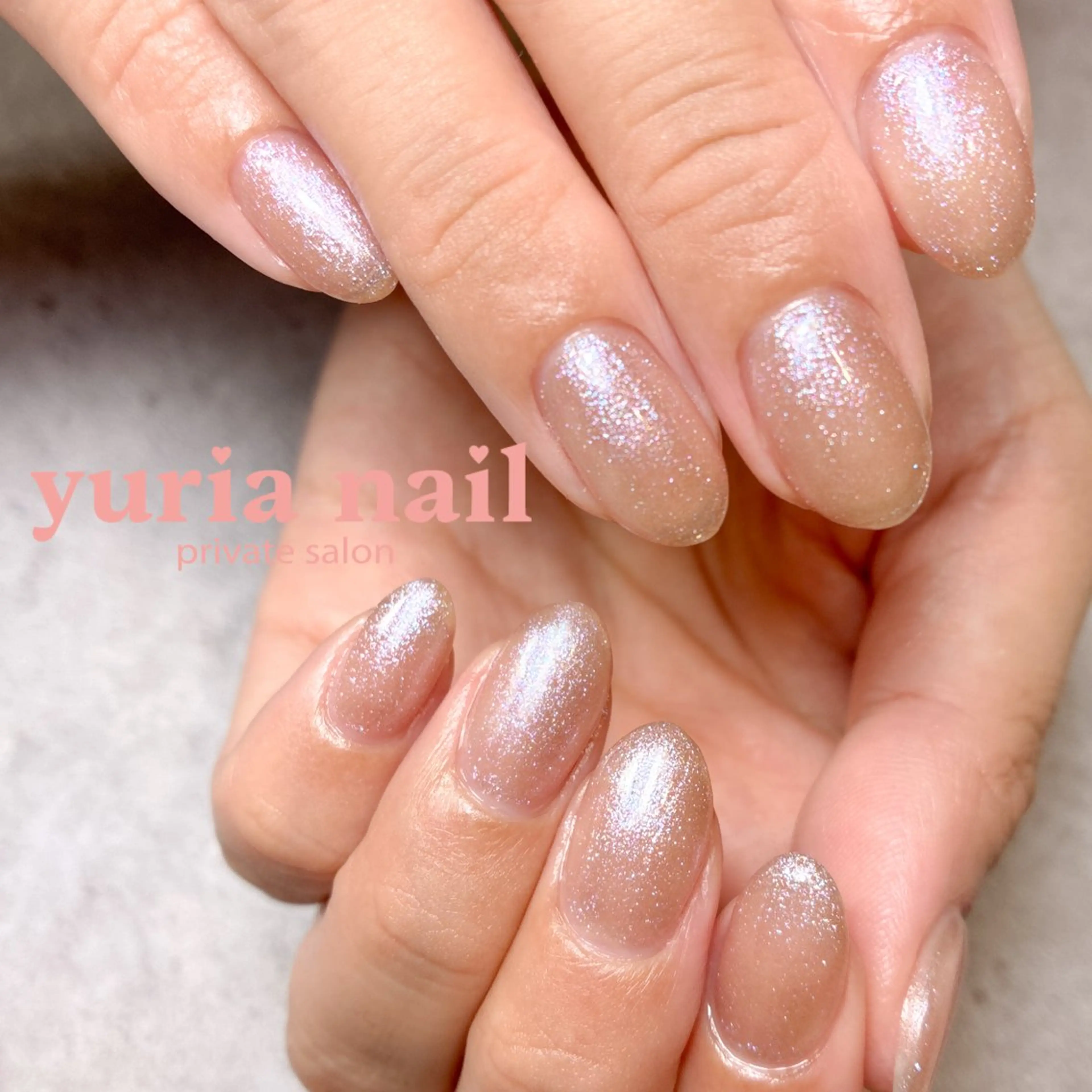 ネイル オーロラネイル ブラウン ジェルネイル ラメ(グリッター) ワンカラーネイル ハンドネイル 小林 ゆりあのネイルデザイン