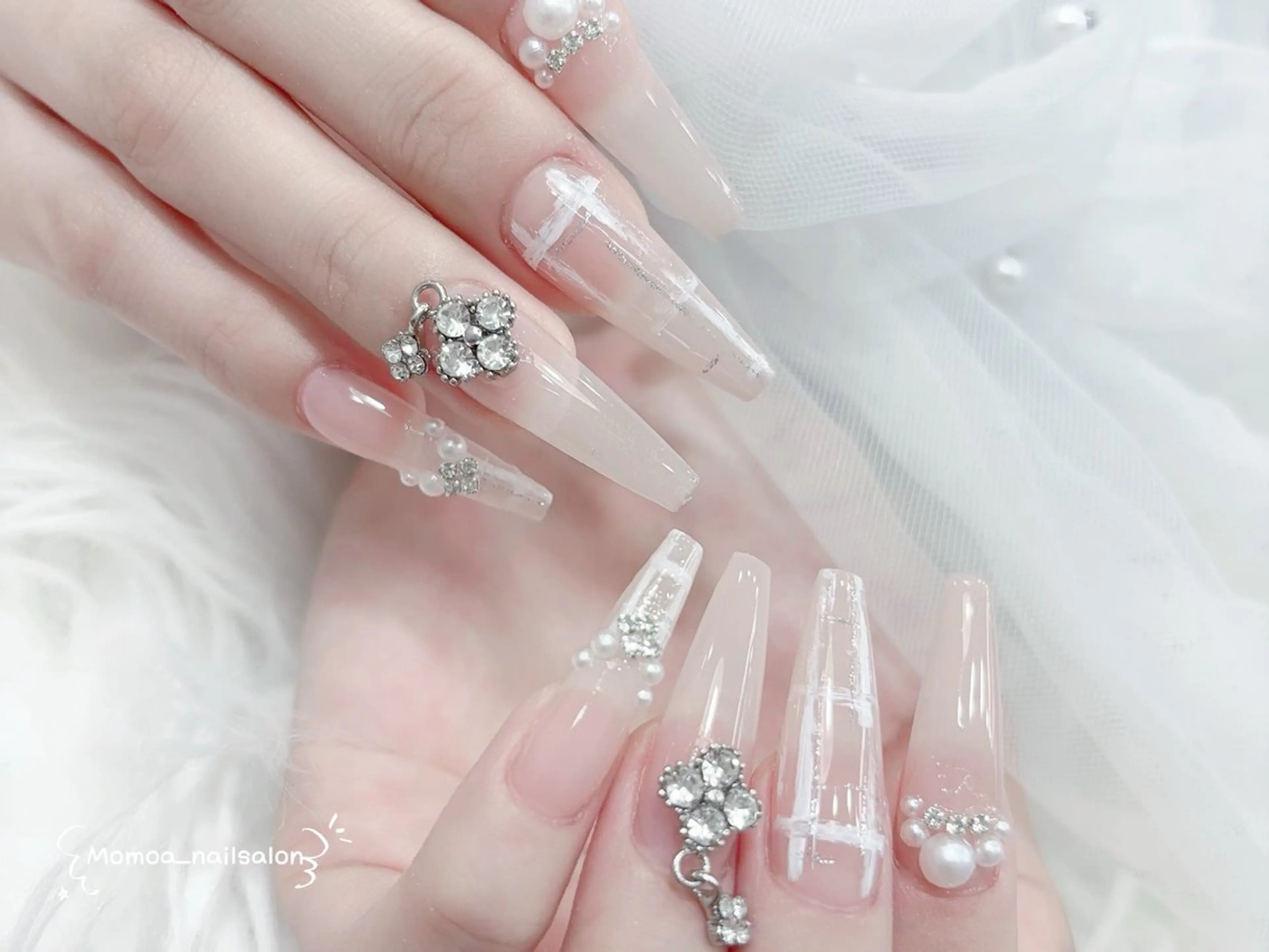 ネイル 成人式 ロングネイル マグネットネイル 大理石ネイル(マーブル) リボン ハンドネイル MoMoA Nail ネイル長さ出し専門店のネイルデザイン