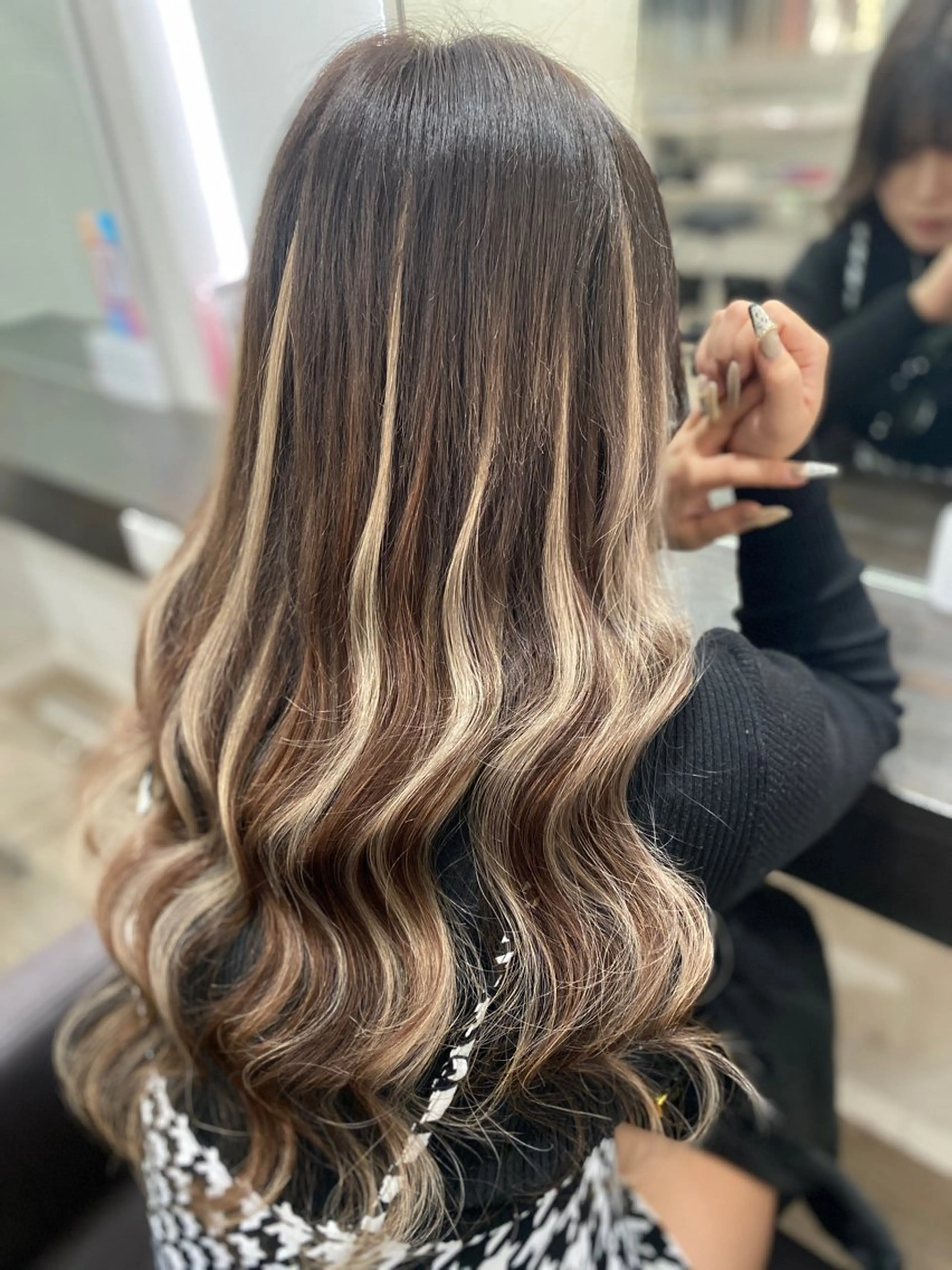 ロング ヘアカラー トリートメント エクステ Yurika /グランディールのヘアスタイル