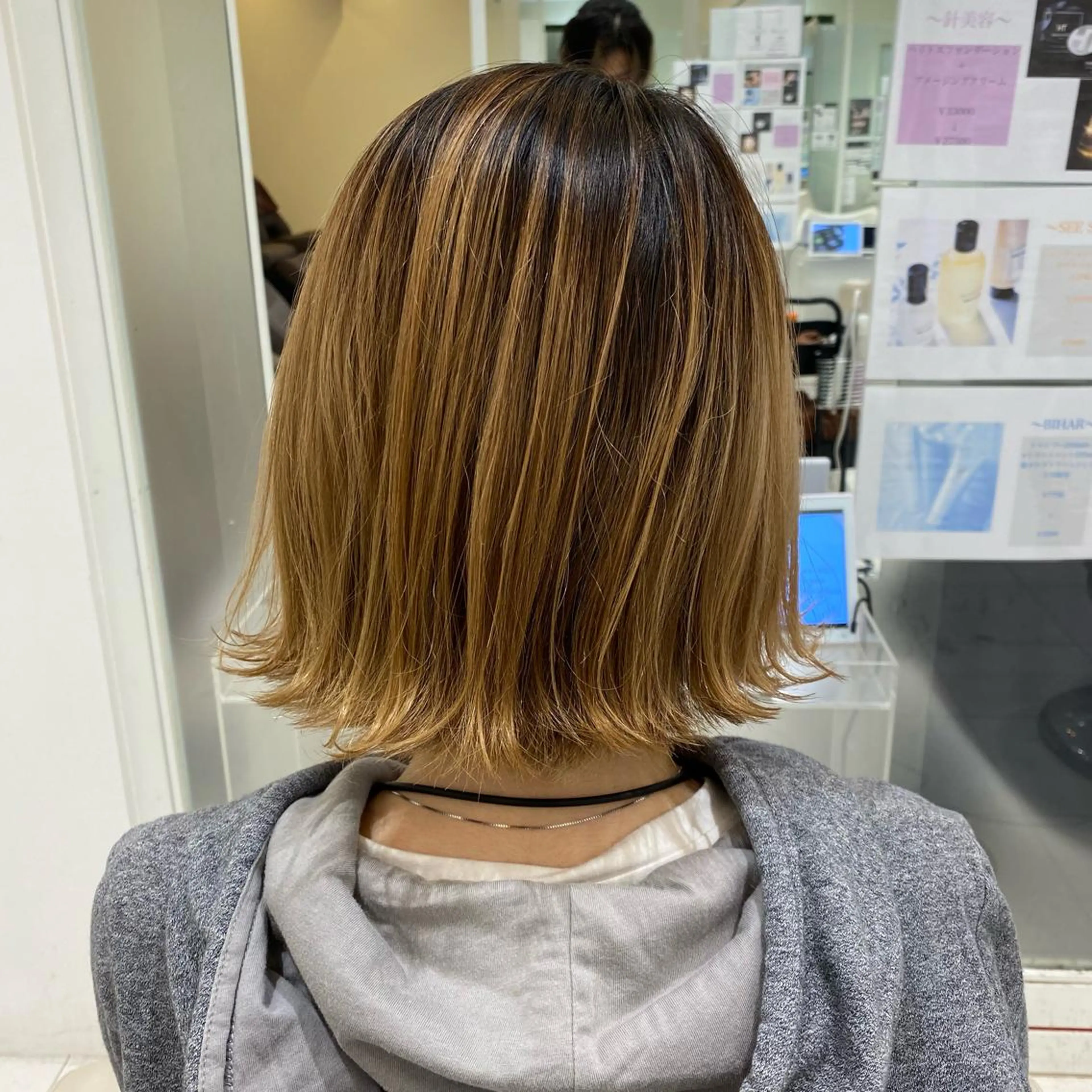 ミディアム ボブ 外ハネヘア メンズサロンGRIT 店長　深山一平のヘアスタイル