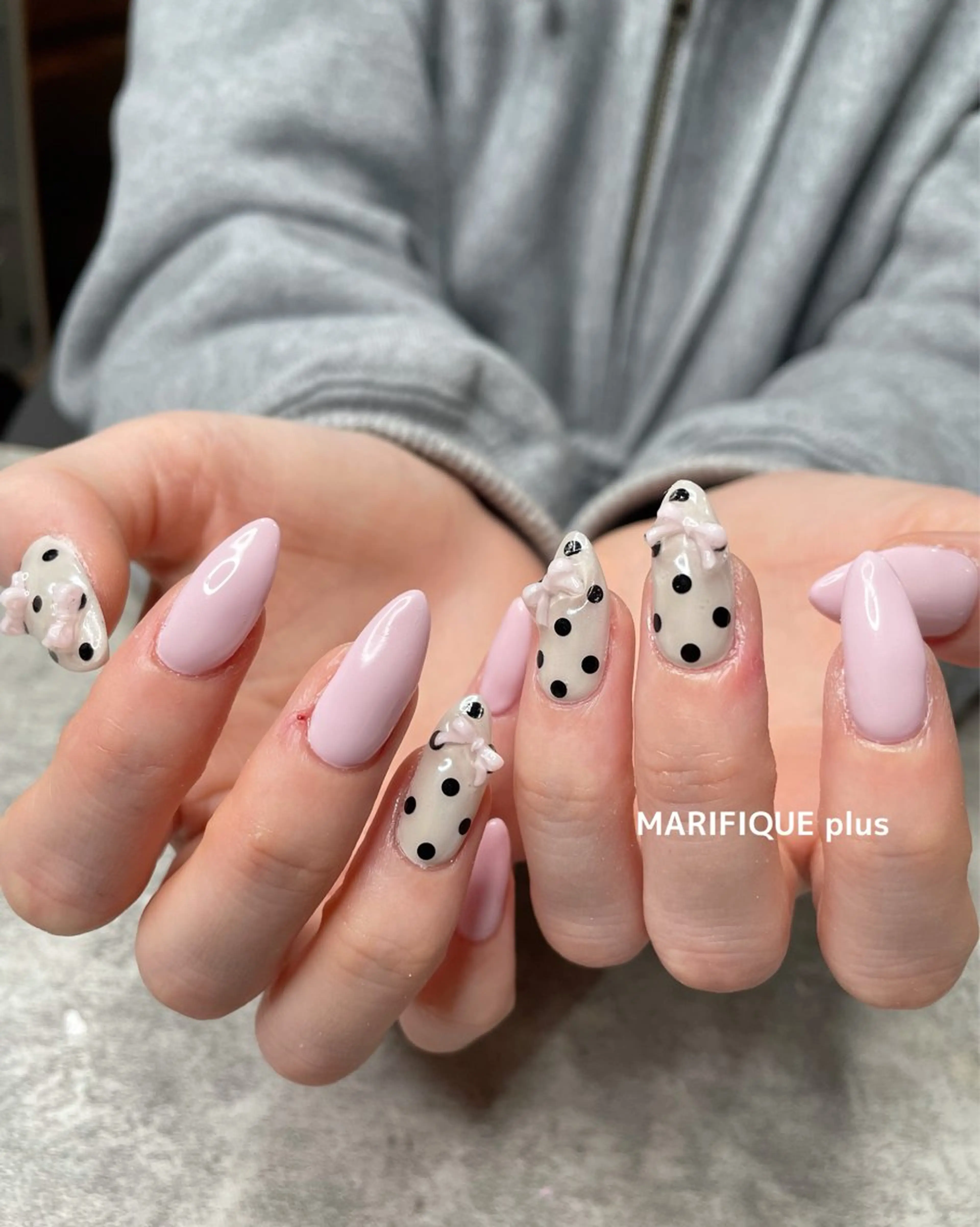 ネイル ドット ピンク リボン 春ネイル ハンドネイル ma riのネイルデザイン
