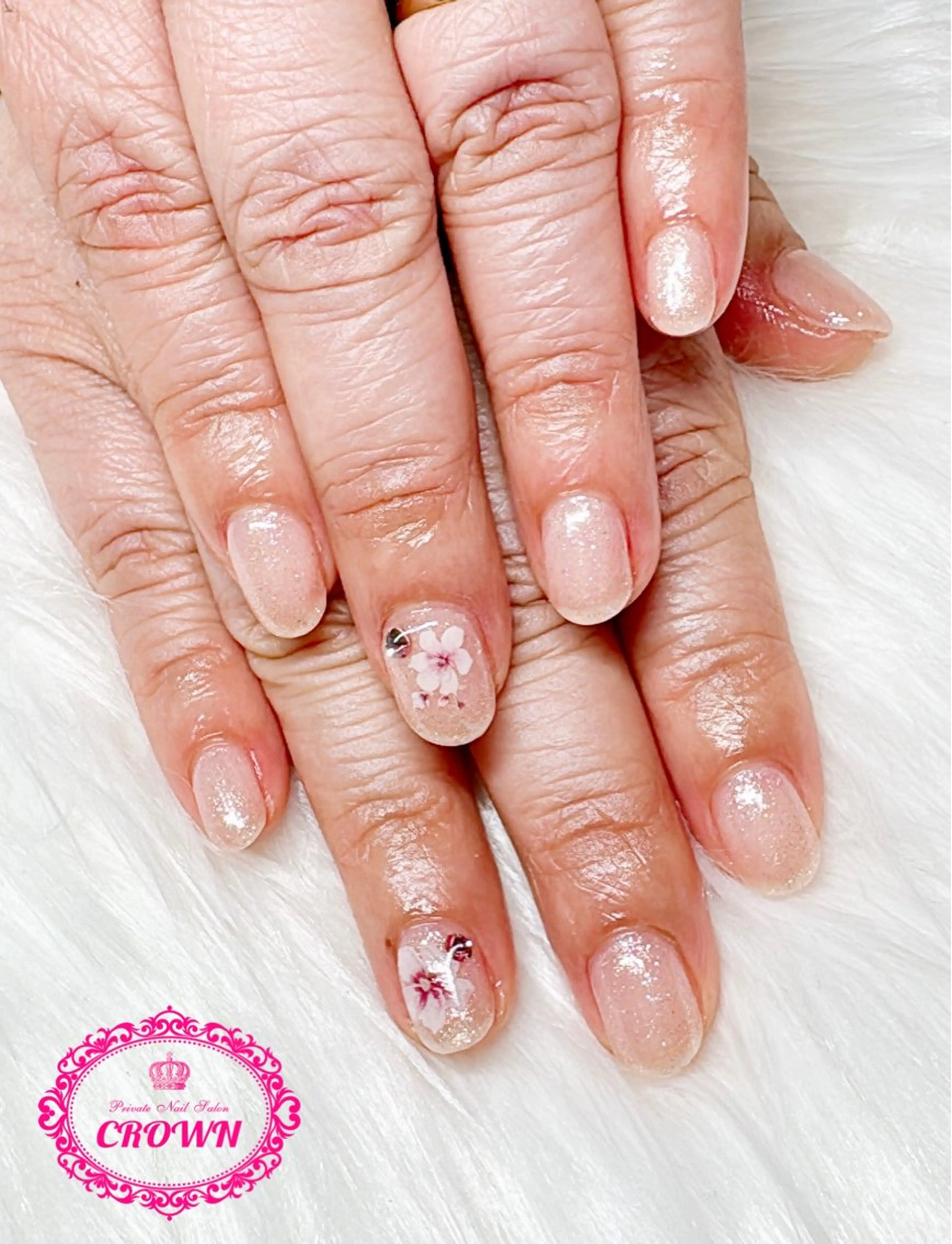 ネイル CROWN プライベートサロンのネイルデザイン