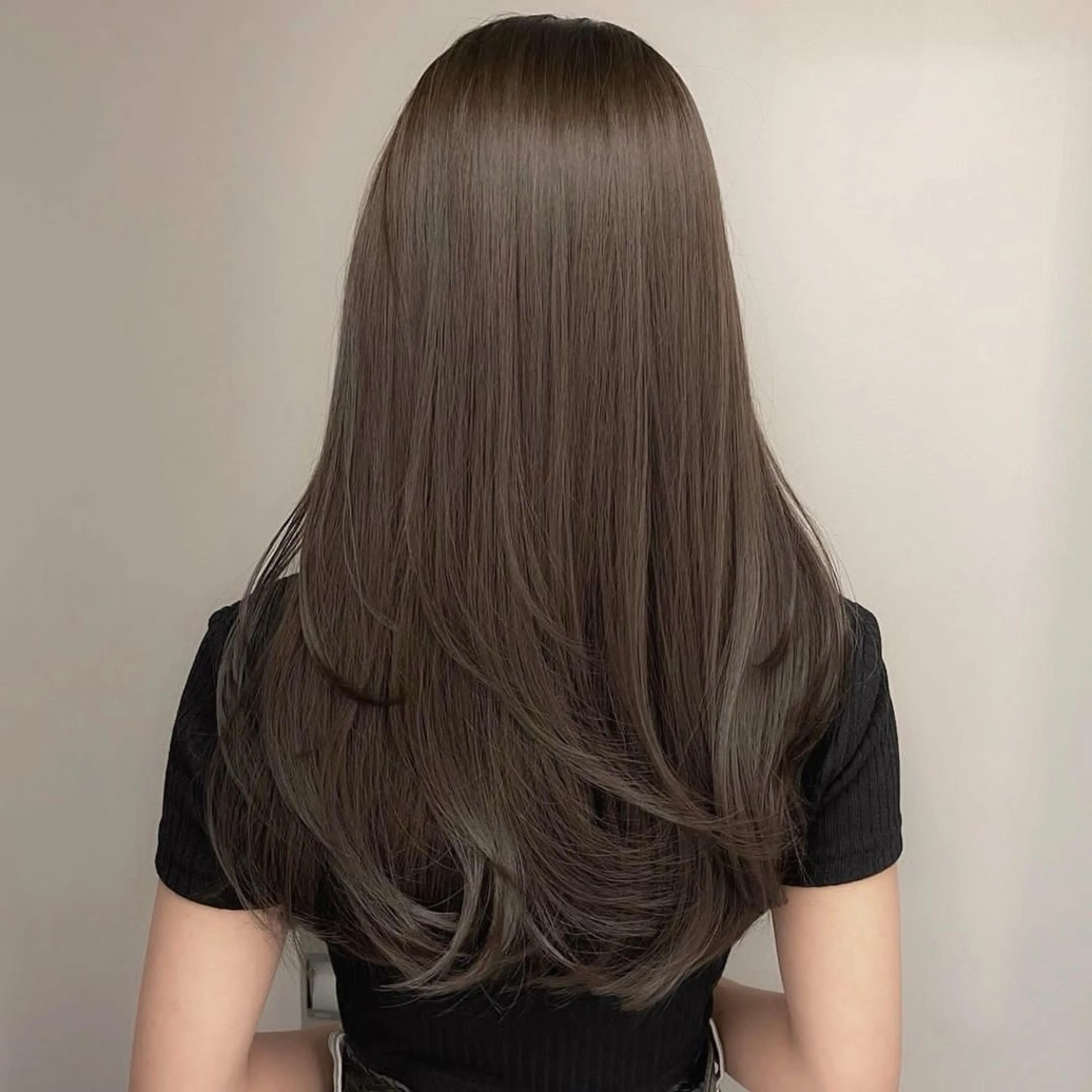 ロング カラー ヘアカラー 西山 夢月のヘアスタイル