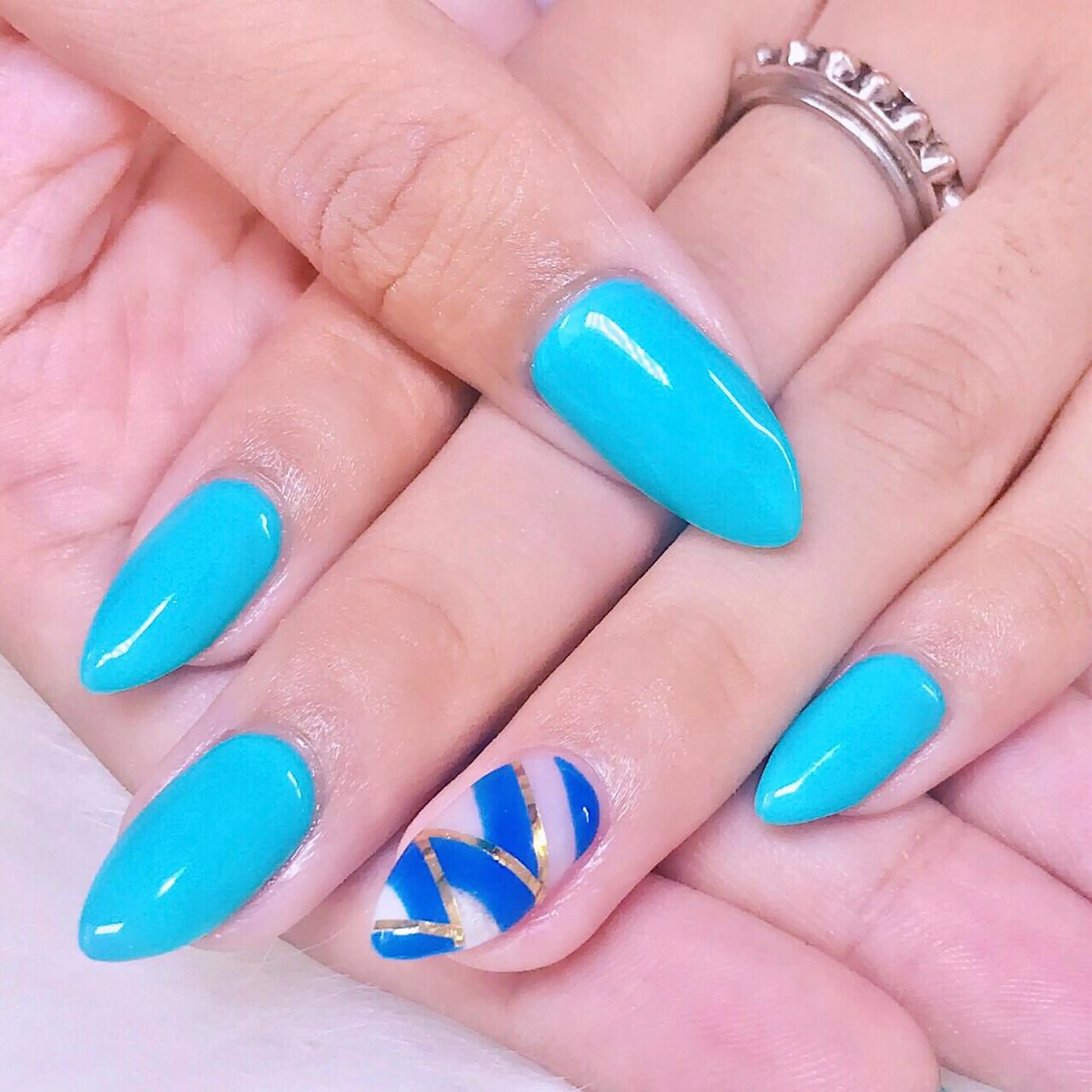 ネイル NOI ROUGEのネイルデザイン