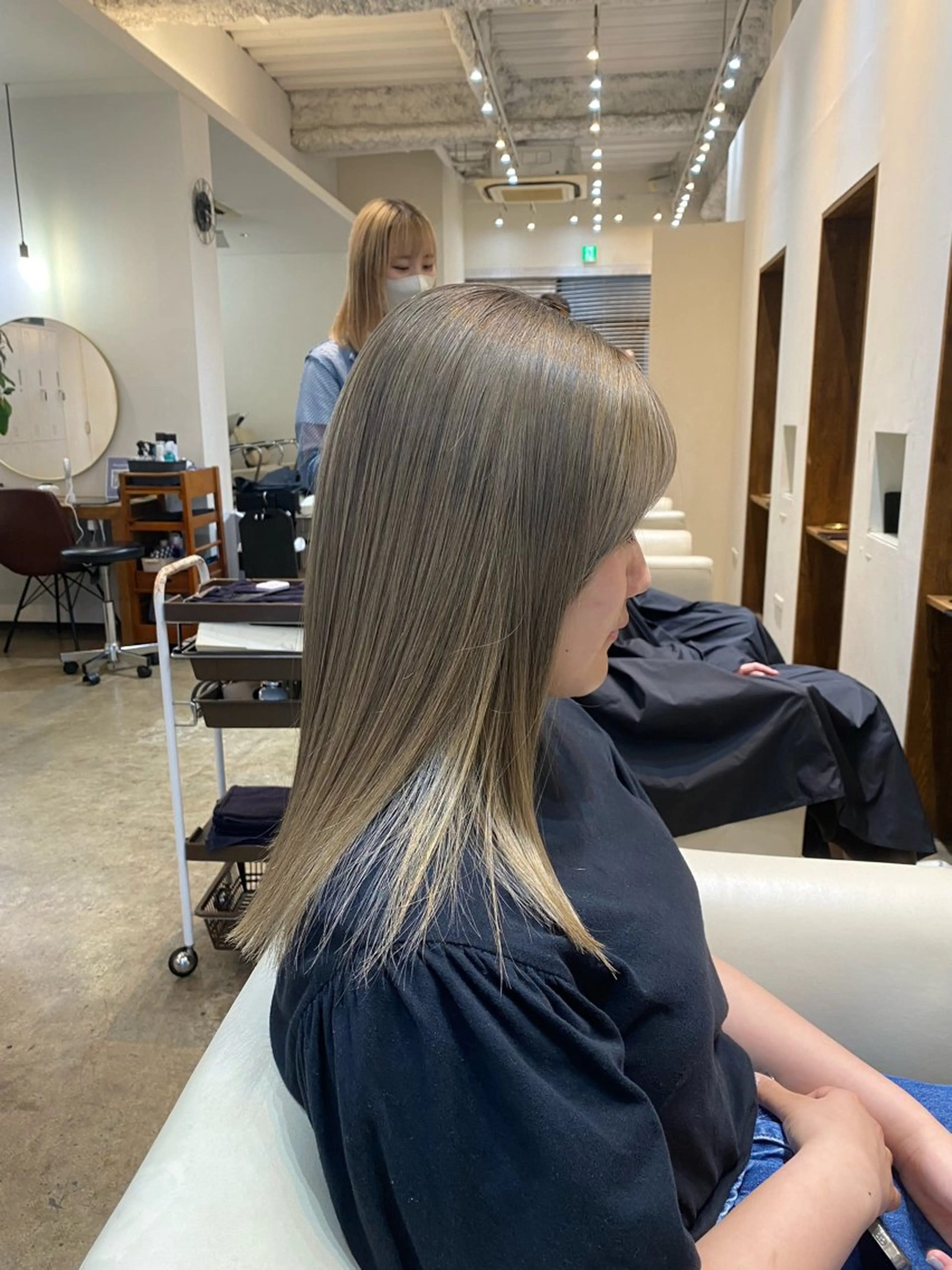 セミロング カラー カット ヘアカラー トリートメント 入江 允のヘアスタイル